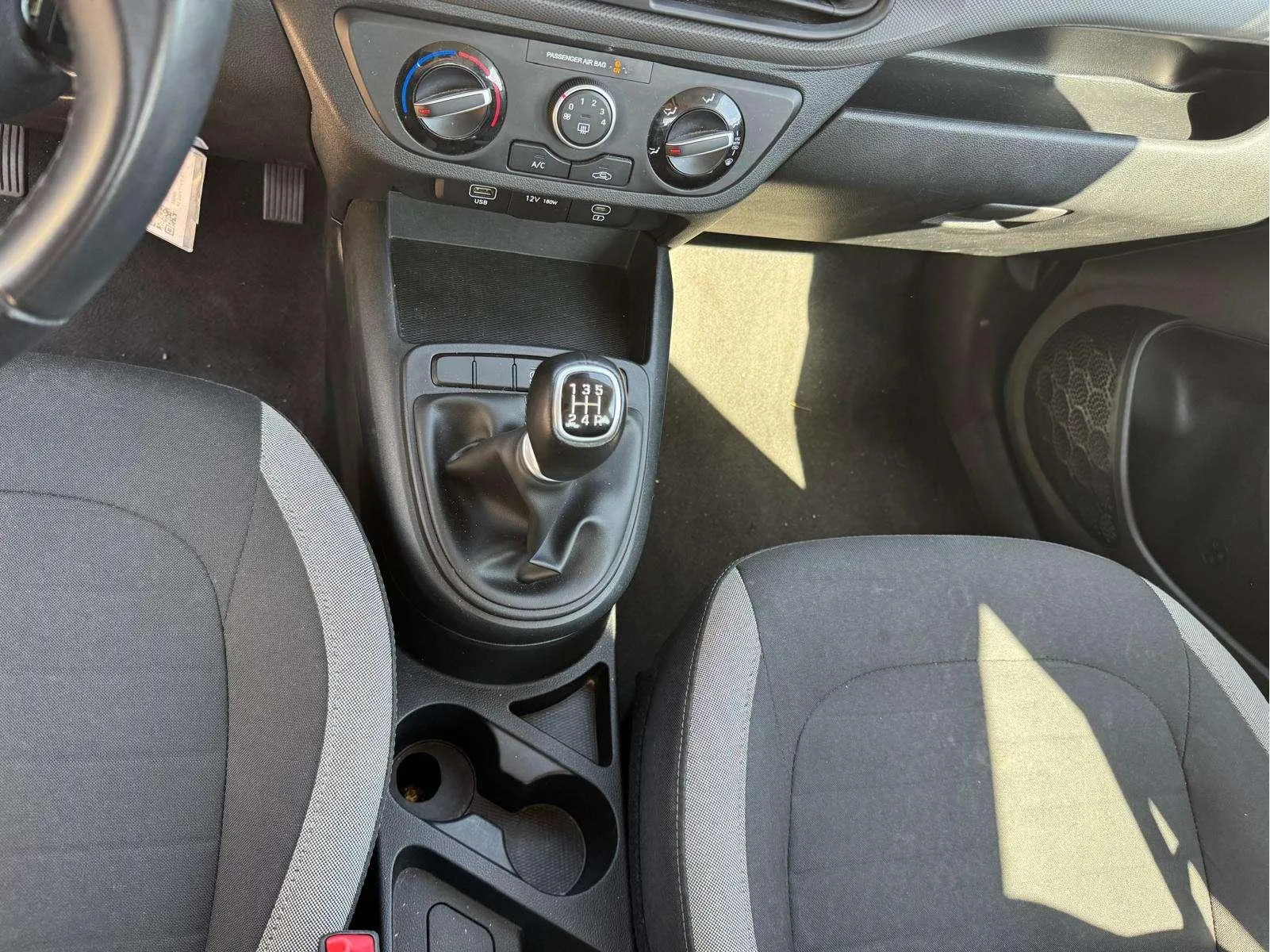 Hyundai i10 1.0 Klass - foto 18