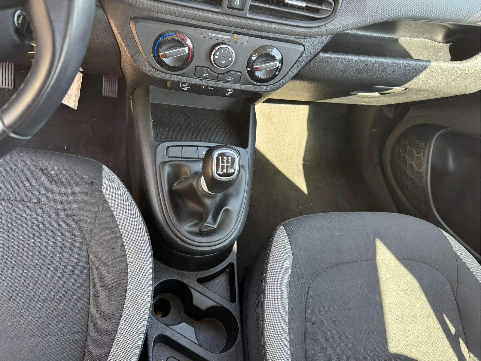 Hyundai i10 1.0 Klass - foto 17