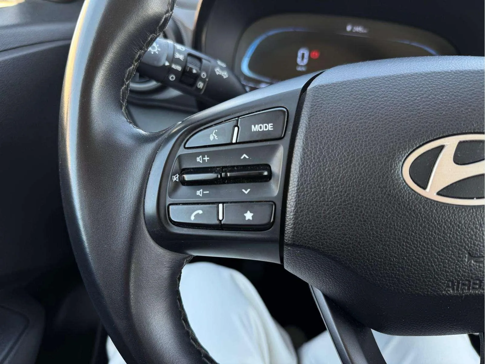 Hyundai i10 1.0 Klass - foto 11