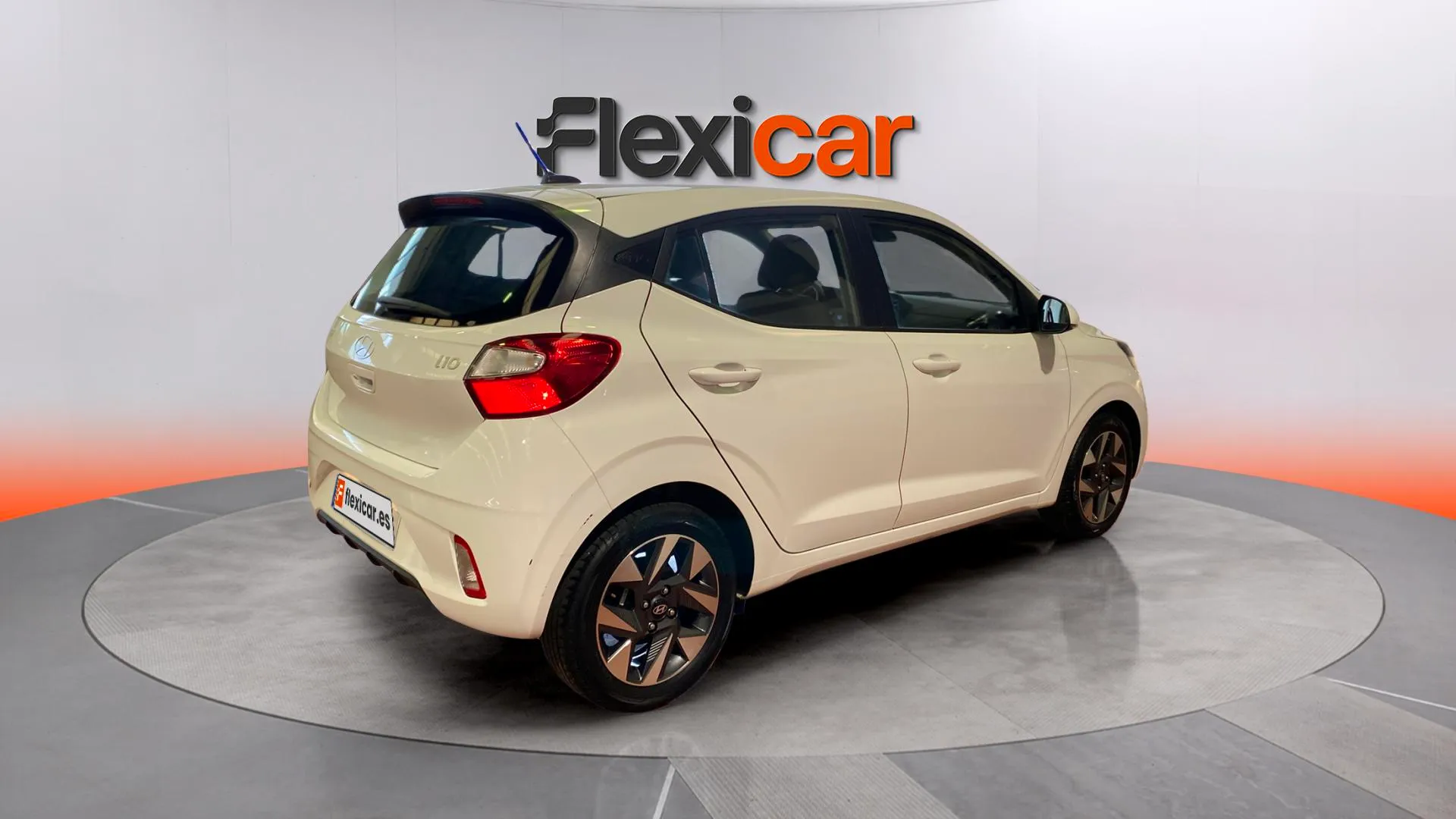 Hyundai i10 1.0 Klass - foto 7