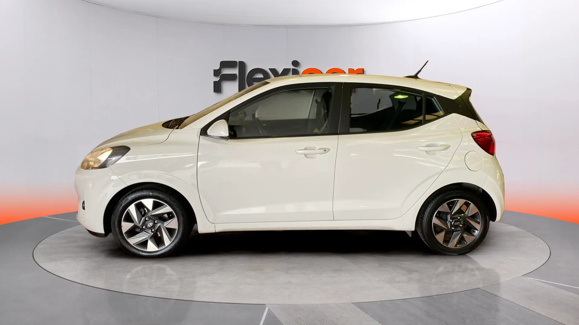 Hyundai i10 1.0 Klass - foto 4