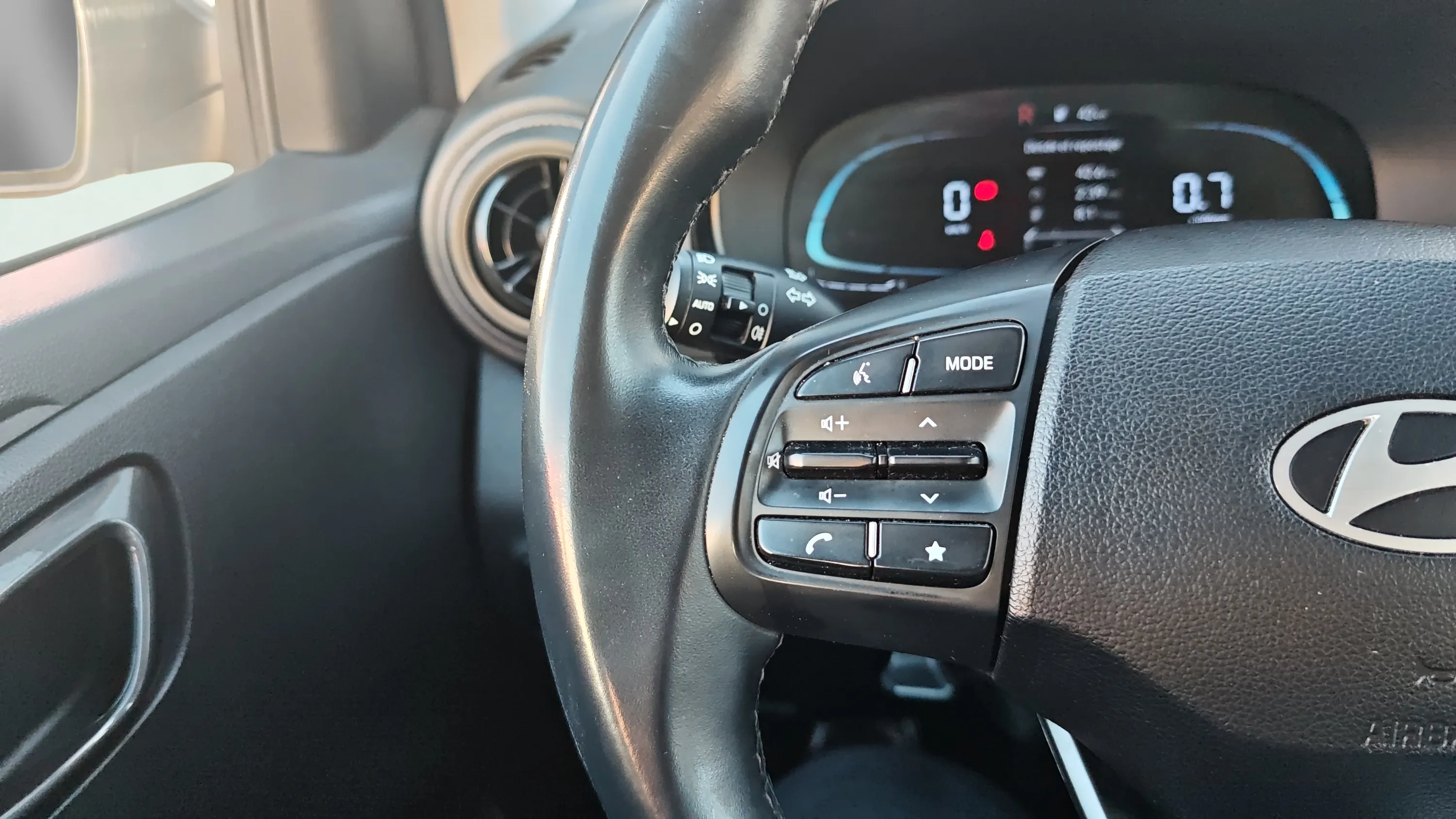 Hyundai i10 1.0 Klass - foto 13