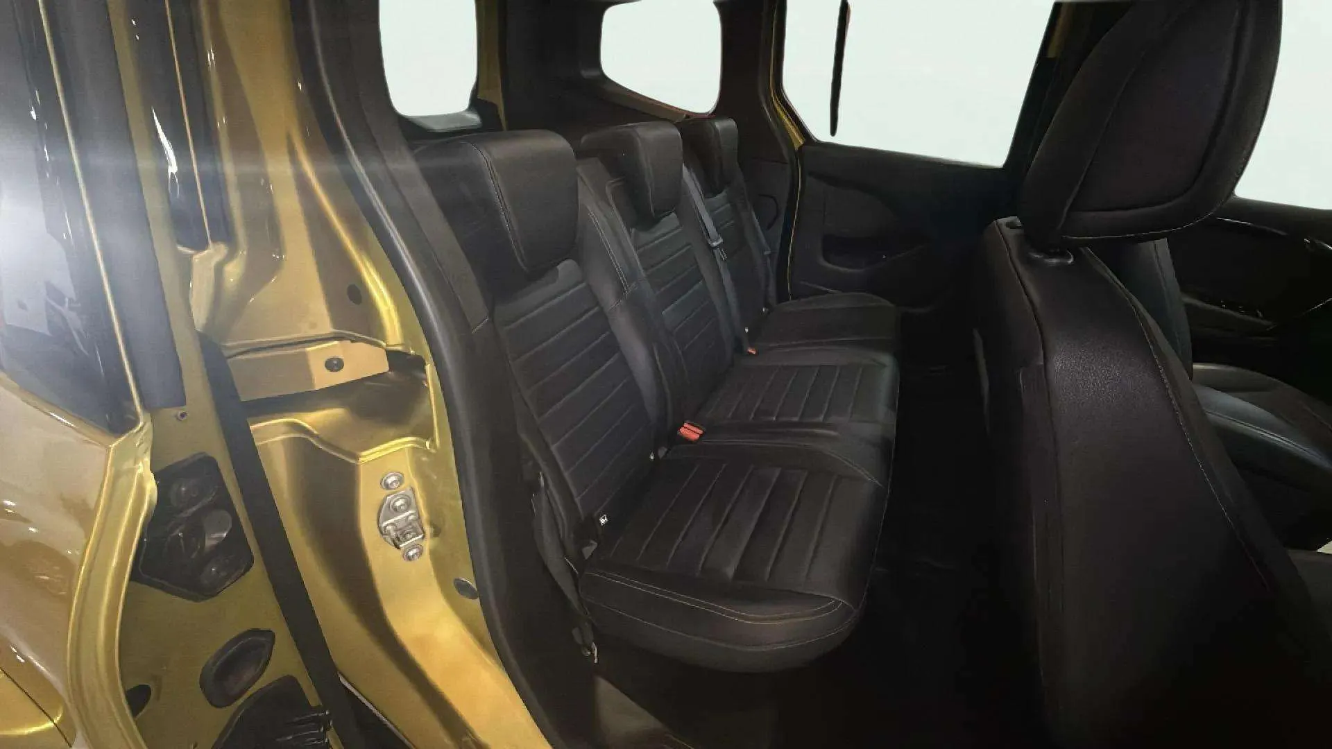 Mercedes-Benz Clase T 180 d - foto 13