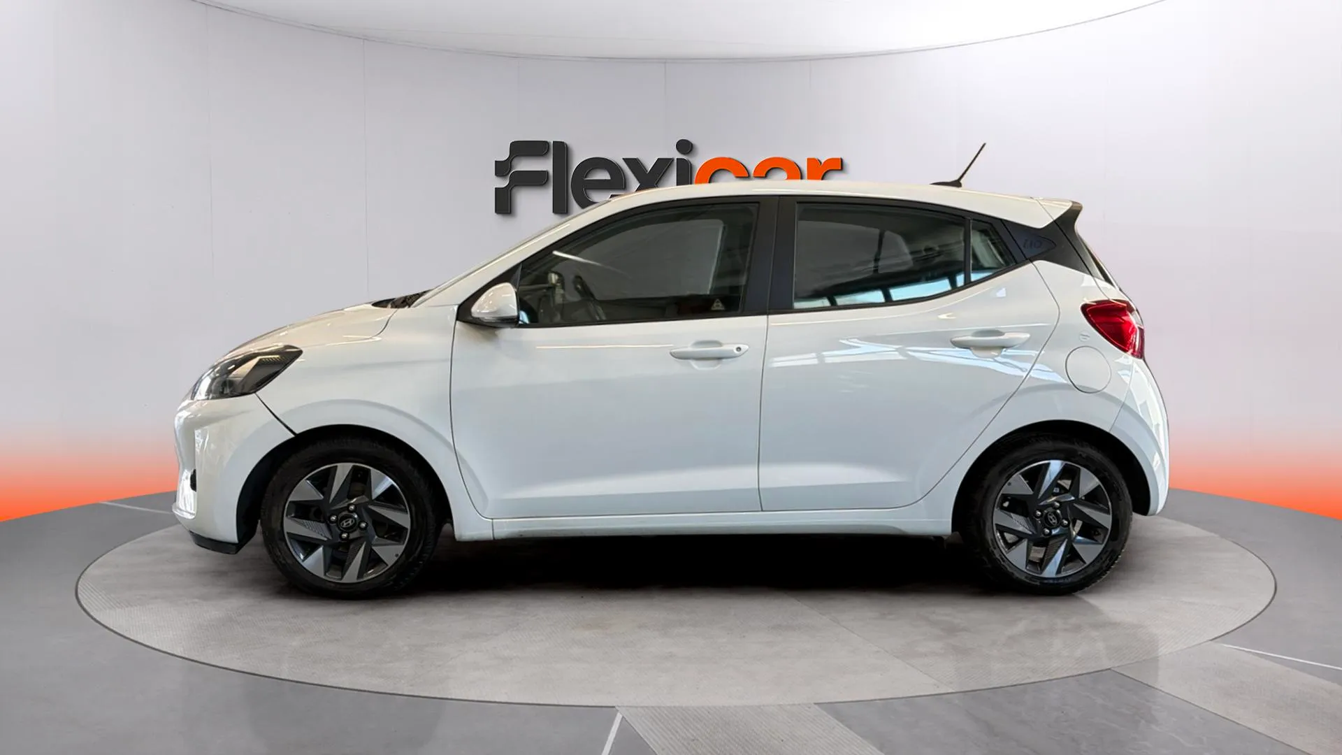 Hyundai i10 1.0 Klass - foto 3