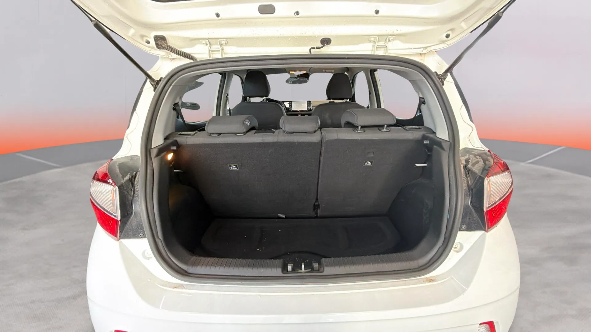 Hyundai i10 1.0 Klass - foto 9