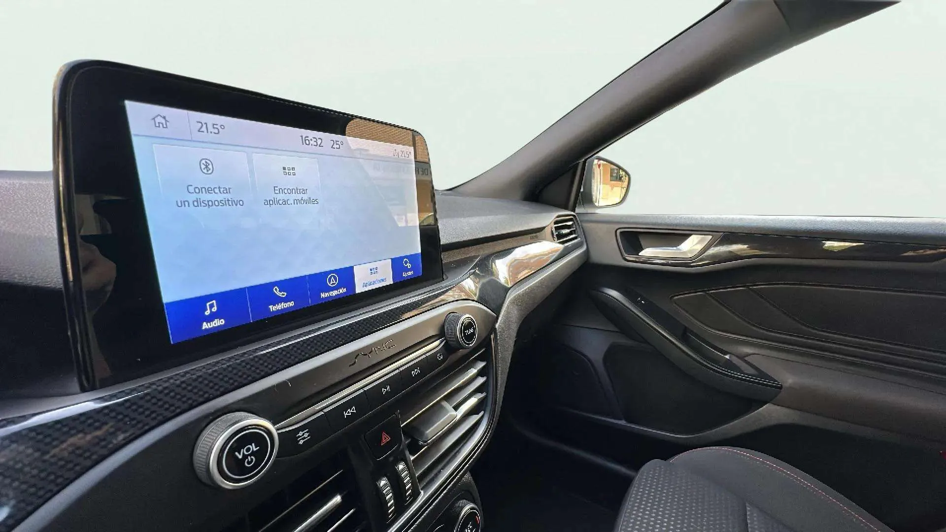Ford Focus 1.0 EcoBoost ST-Line - foto 23