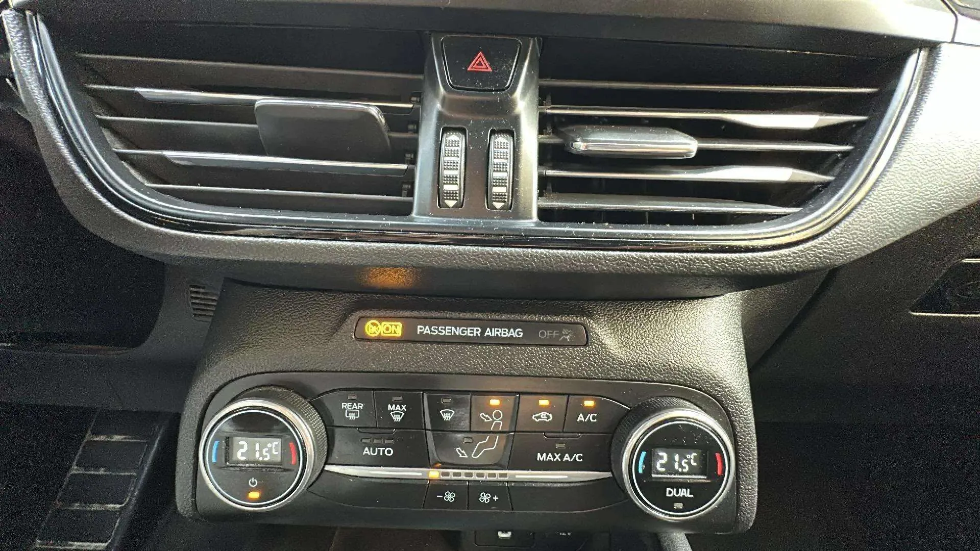 Ford Focus 1.0 EcoBoost ST-Line - foto 18