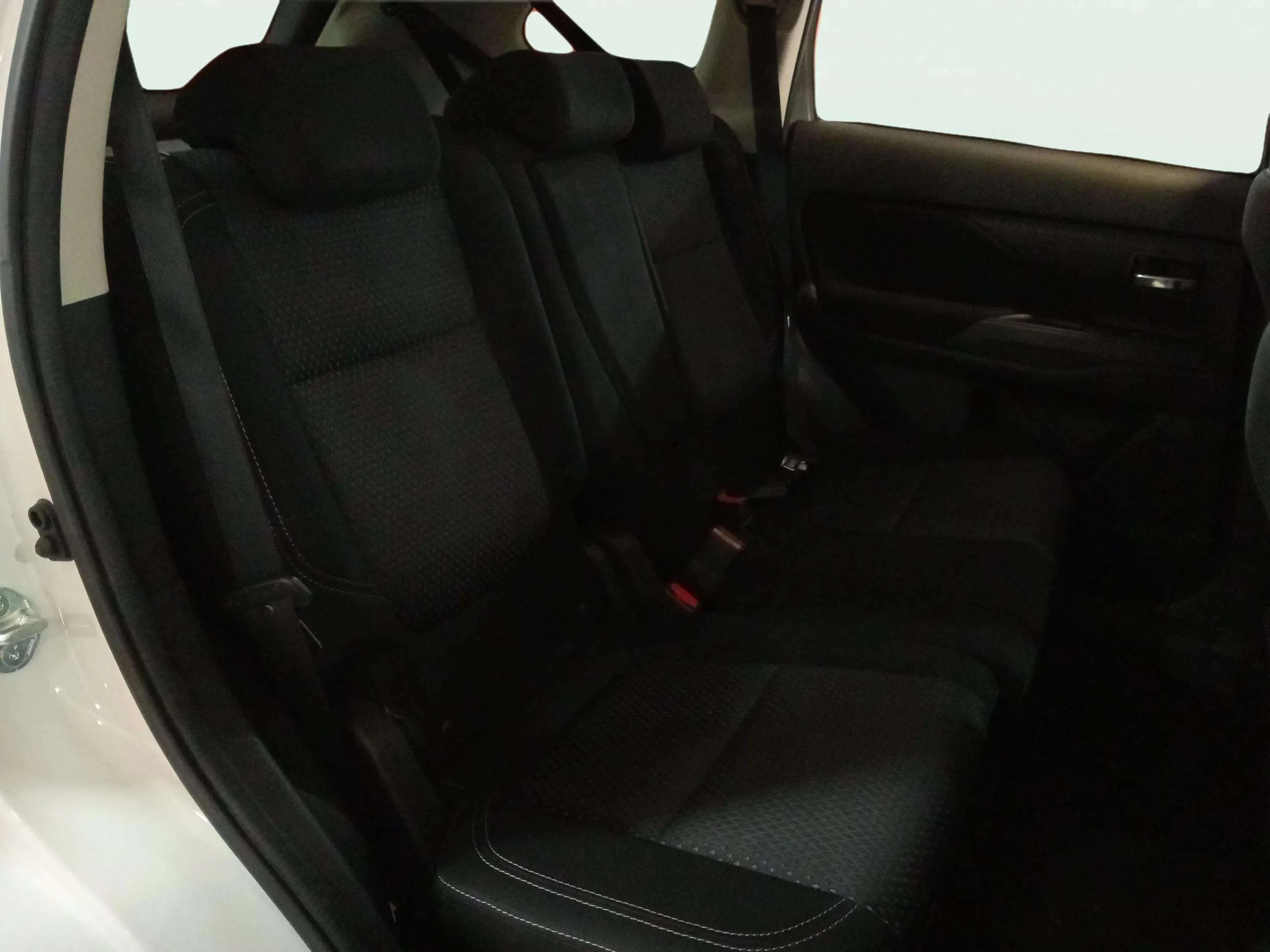 Mitsubishi Outlander 200 MPI Motion CVT 2WD 7 plazas - foto 14