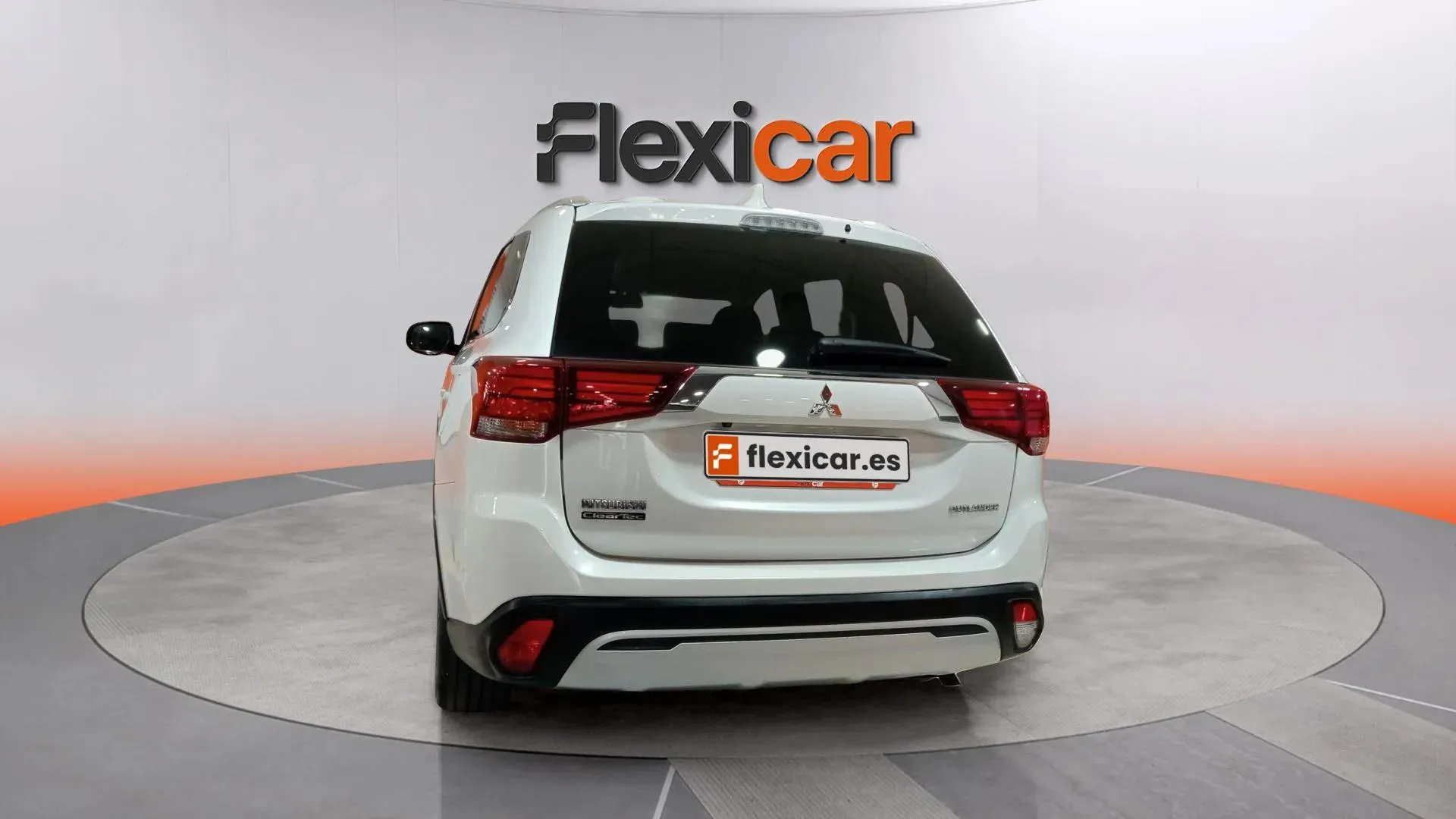 Mitsubishi Outlander 200 MPI Motion CVT 2WD 7 plazas - foto 5