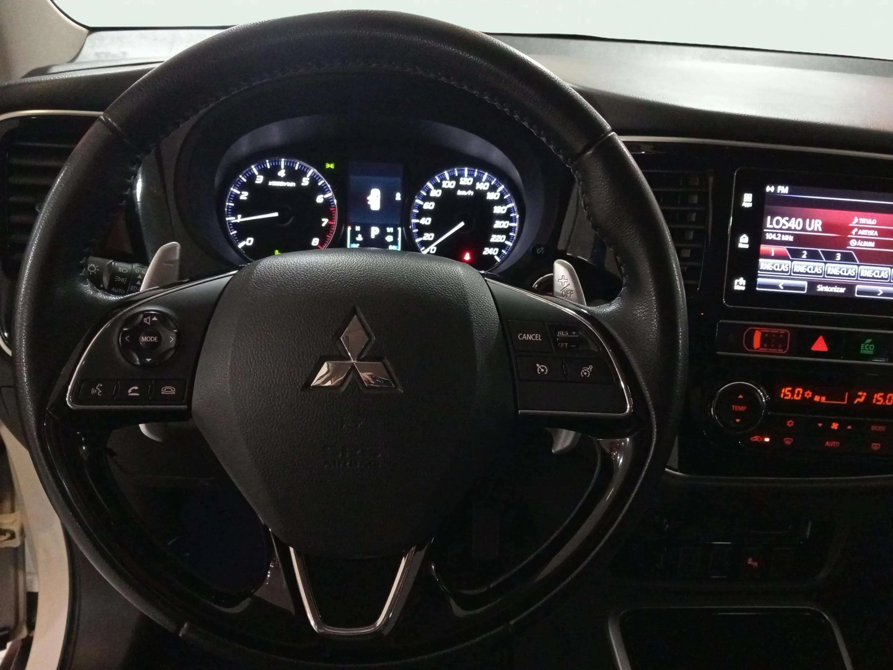 Mitsubishi Outlander 200 MPI Motion CVT 2WD 7 plazas - foto 11