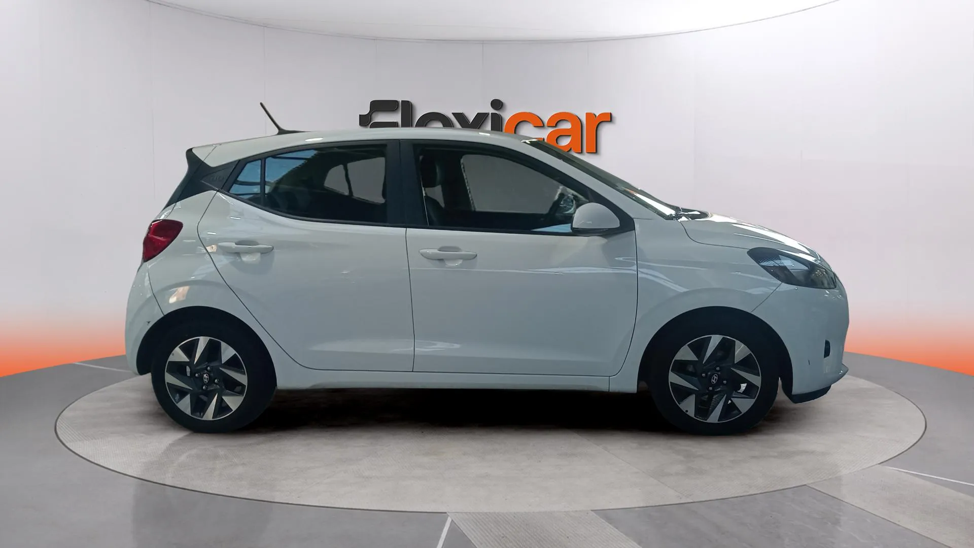 Hyundai i10 1.0 Klass - foto 8