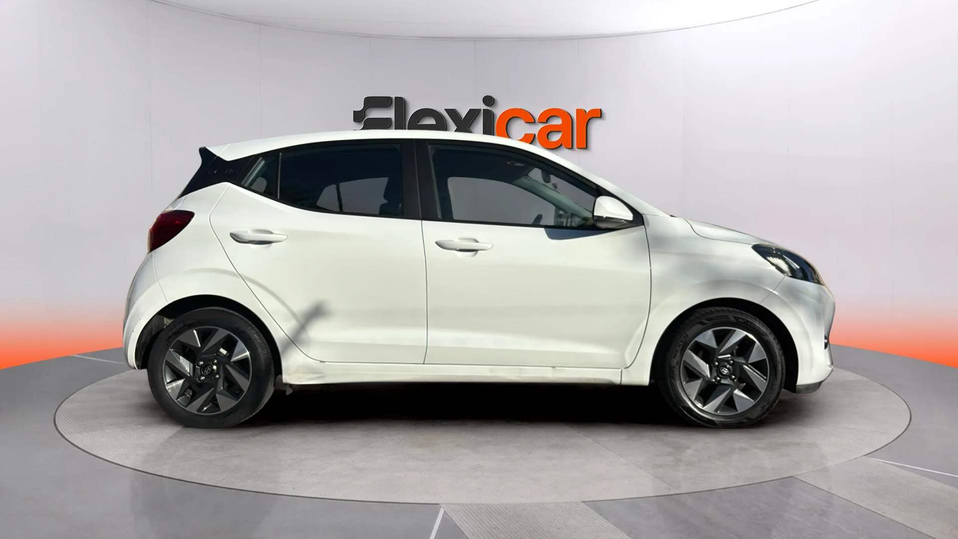 Hyundai i10 1.0 Klass - foto 9