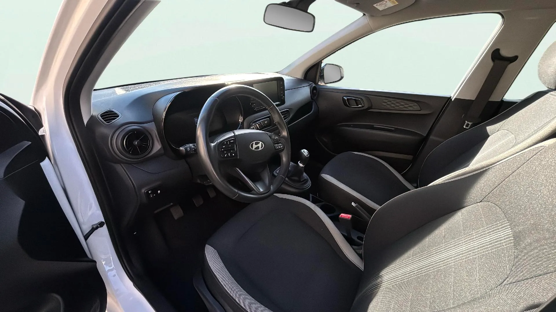 Hyundai i10 1.0 Klass - foto 11