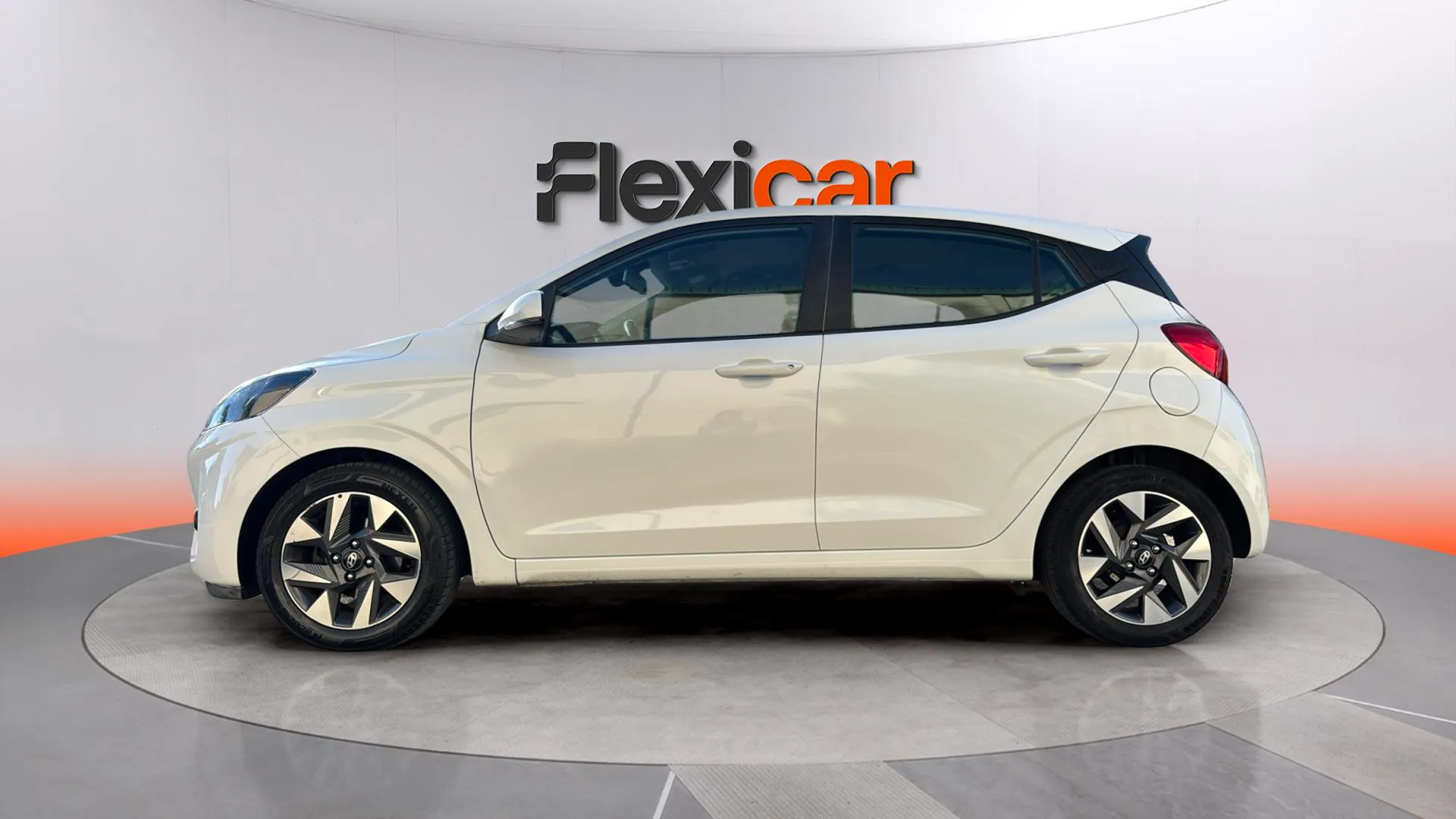 Hyundai i10 1.0 Klass - foto 5