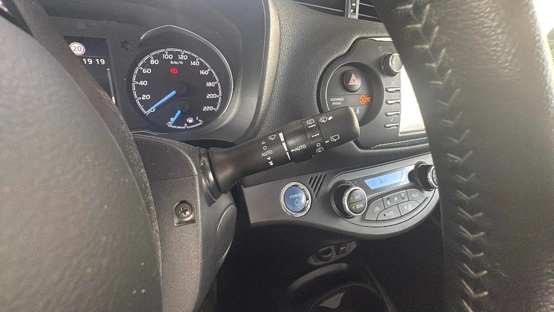 Toyota Yaris 1.5 100H Active Tech - foto 14