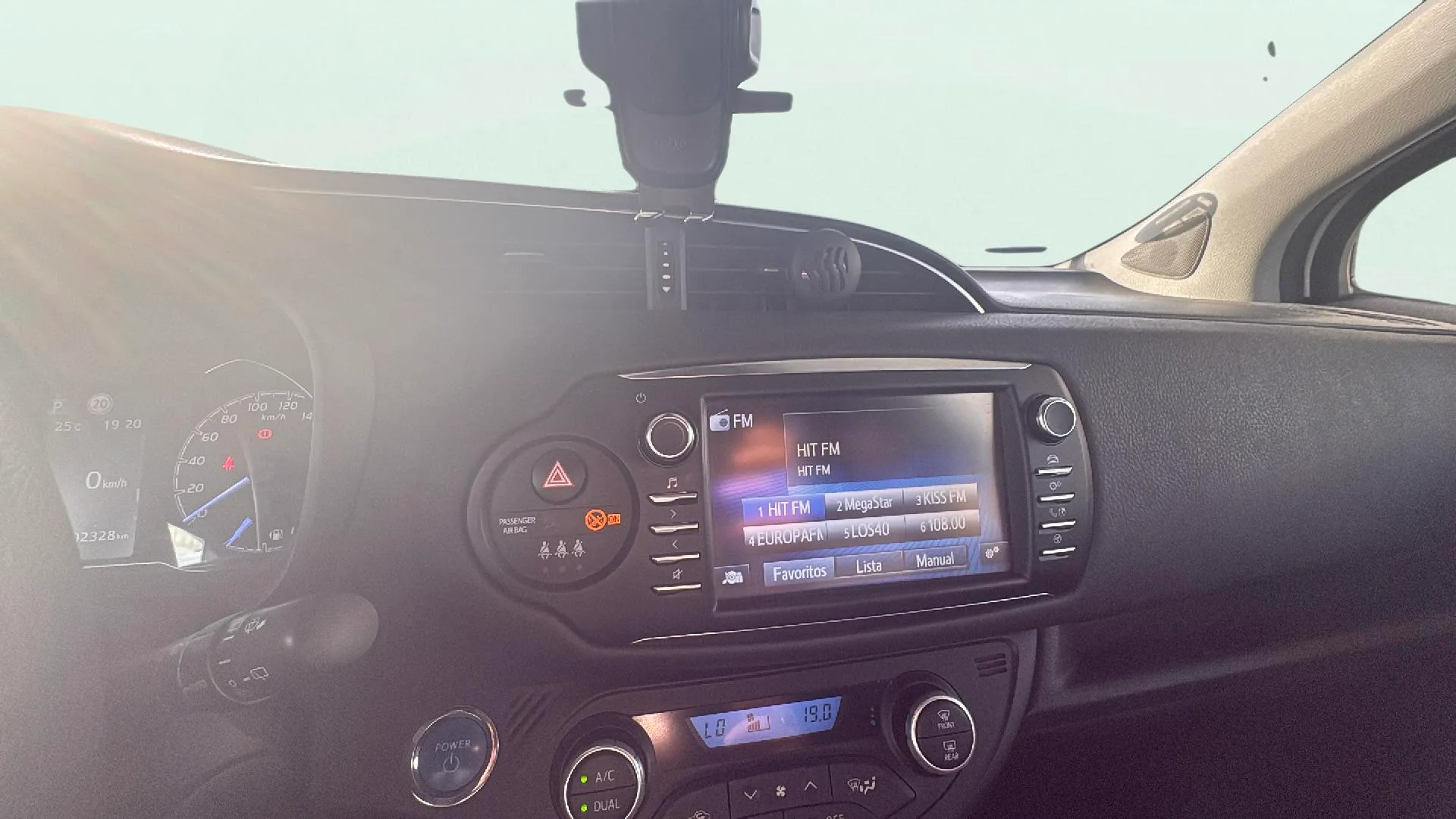 Toyota Yaris 1.5 100H Active Tech - foto 19