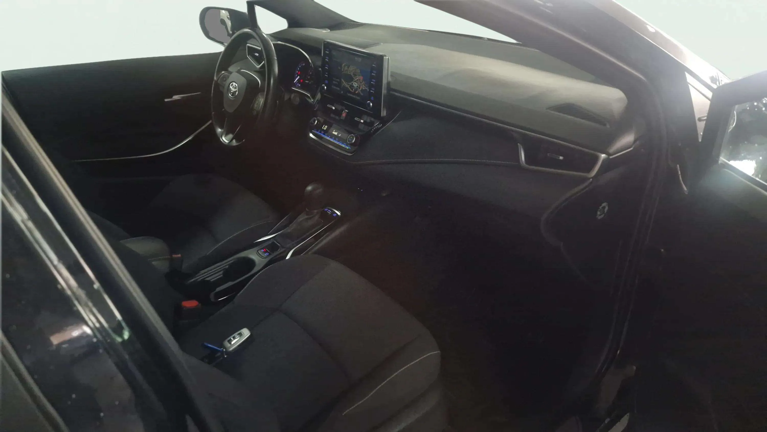 Toyota Corolla 1.8 125H Feel! E-CVT Touring Sport - foto 16