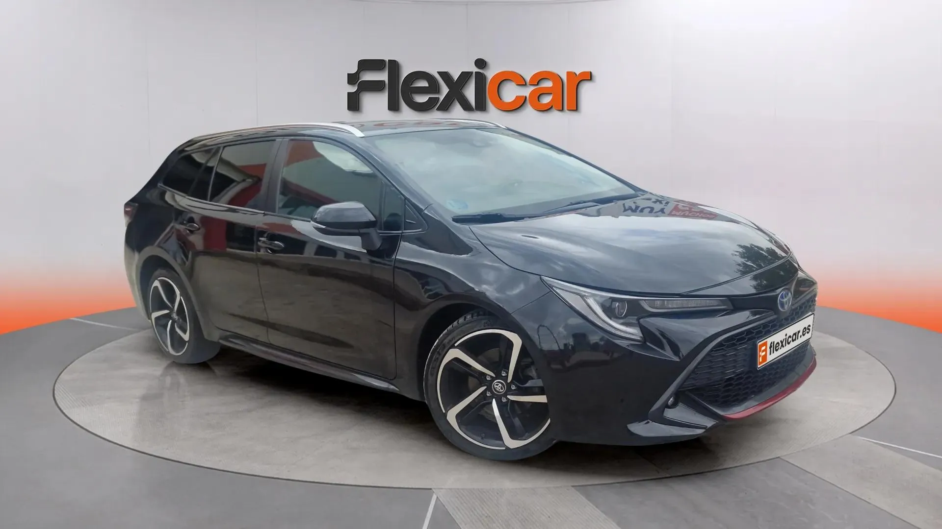 Toyota Corolla 1.8 125H Feel! E-CVT Touring Sport - foto 1