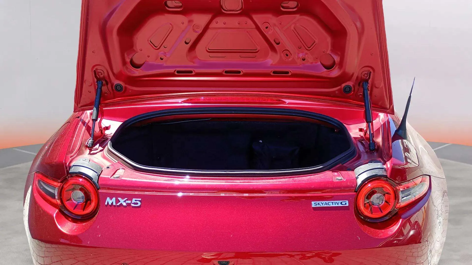 Mazda MX-5 1.5 Skyactiv-G Exclusive-Line - foto 6