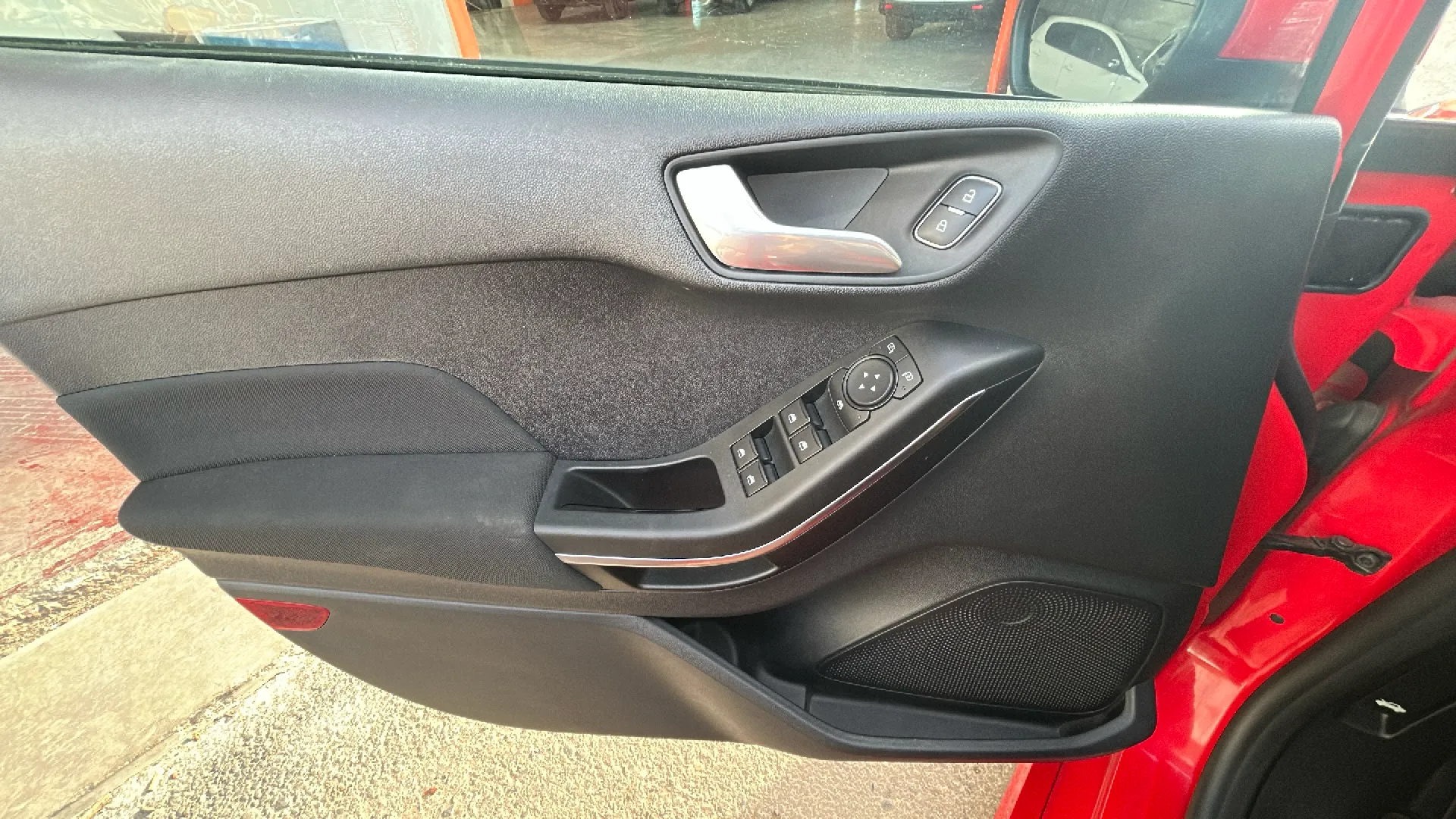 Ford Fiesta 1.0 EcoBoost MHEV ST-Line - foto 13