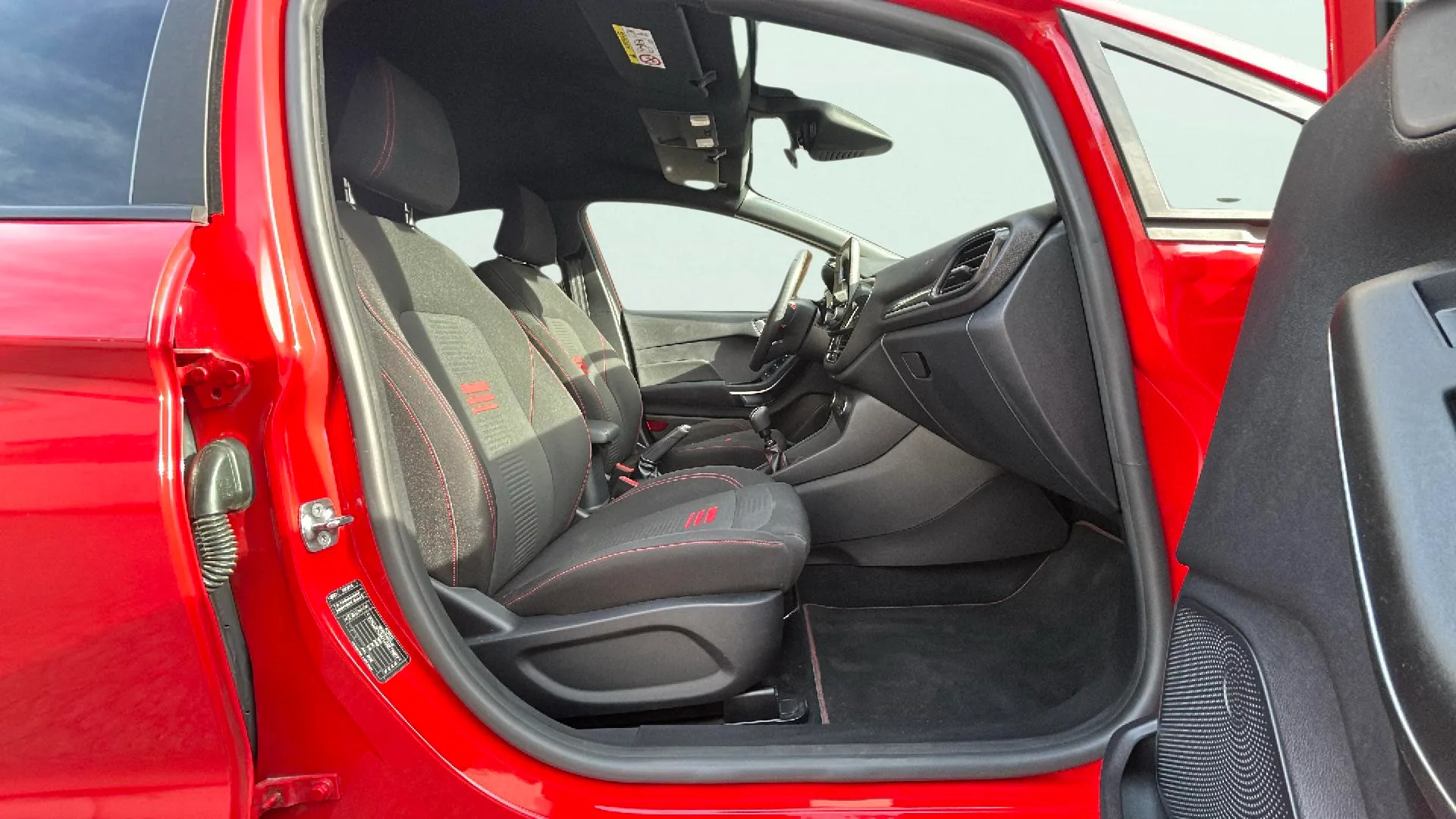 Ford Fiesta 1.0 EcoBoost MHEV ST-Line - foto 15