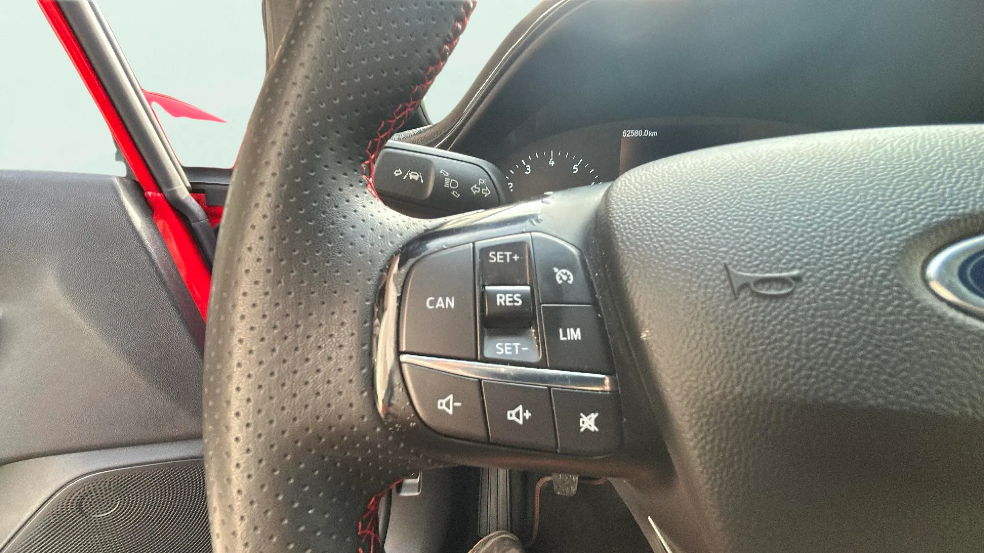 Ford Fiesta 1.0 EcoBoost MHEV ST-Line - foto 12