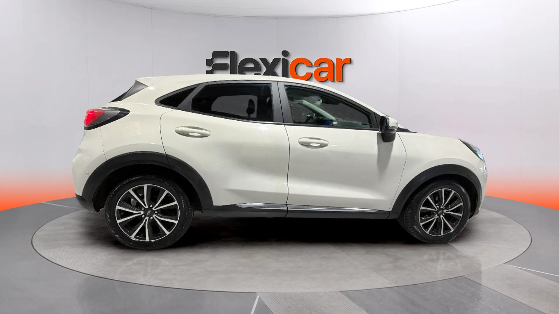 Ford Puma 1.0 EcoBoost Titanium - foto 8