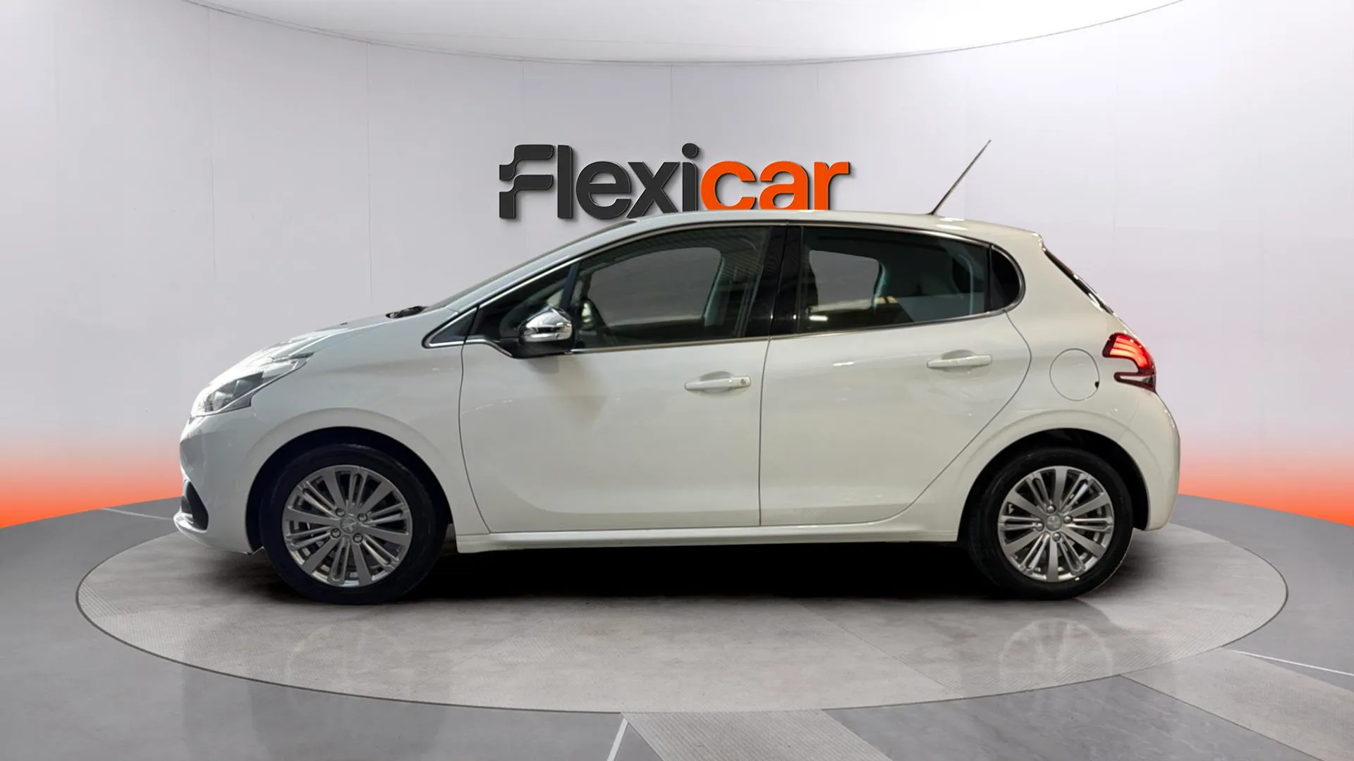 Peugeot 208 Allure 1.2L PureTech - foto 4