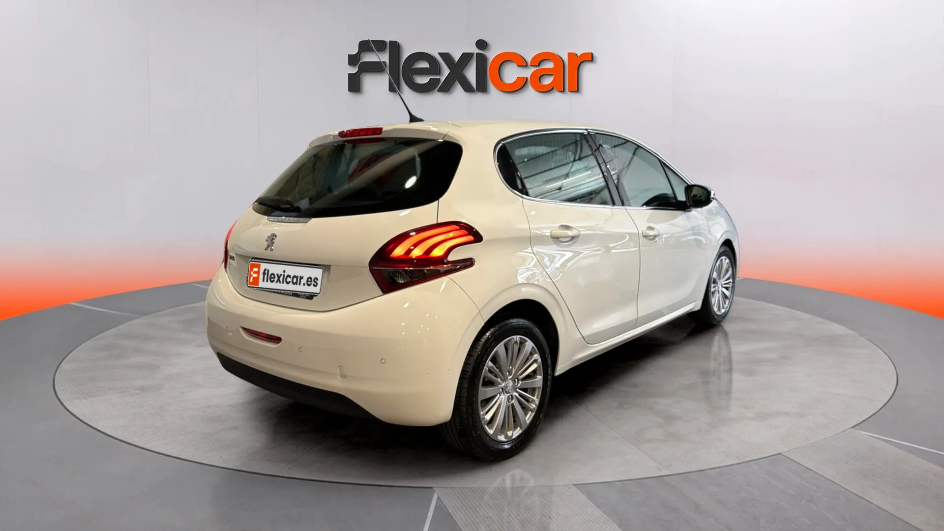 Peugeot 208 Allure 1.2L PureTech - foto 7