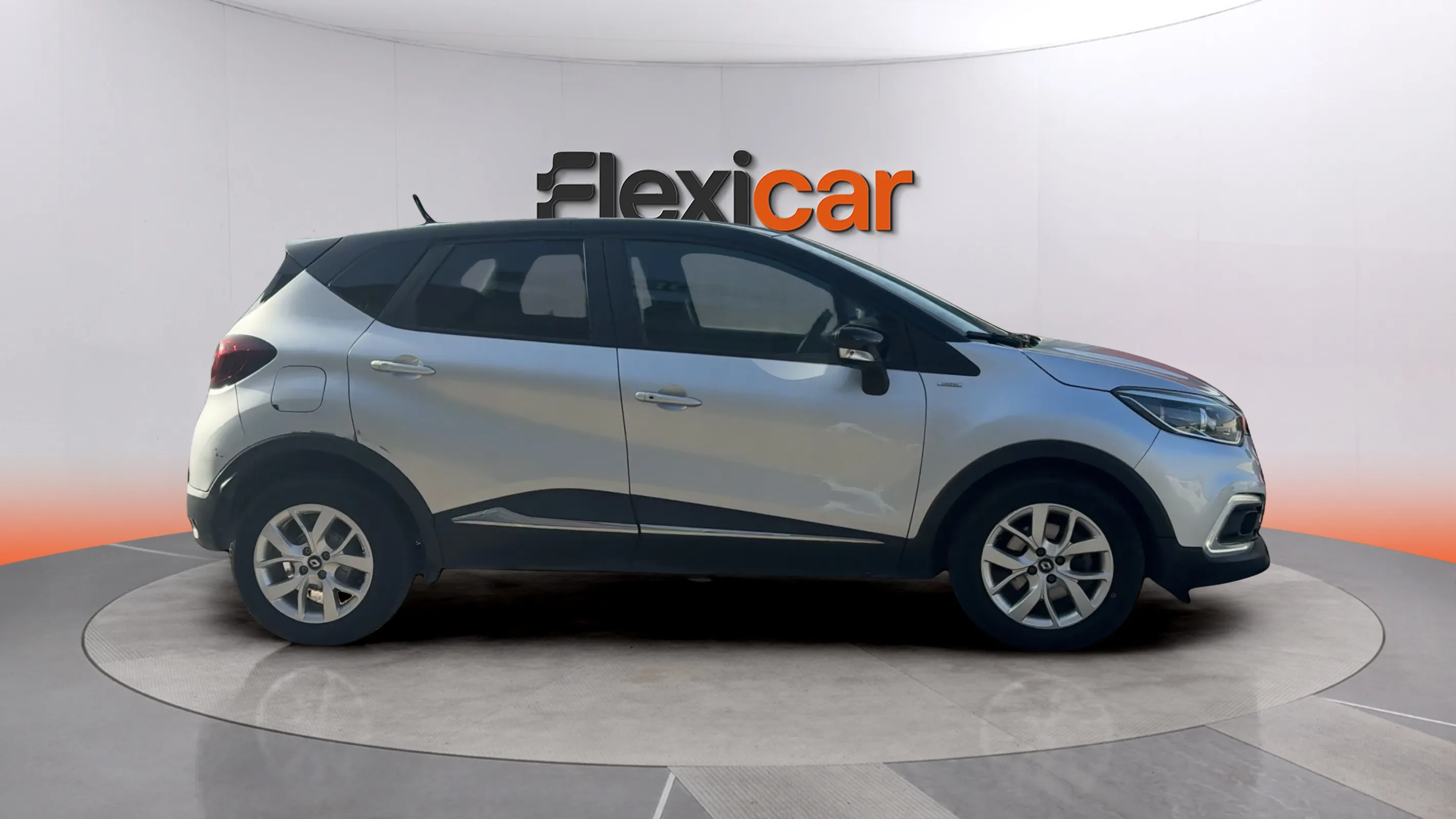 Renault Captur Intens TCe - foto 8