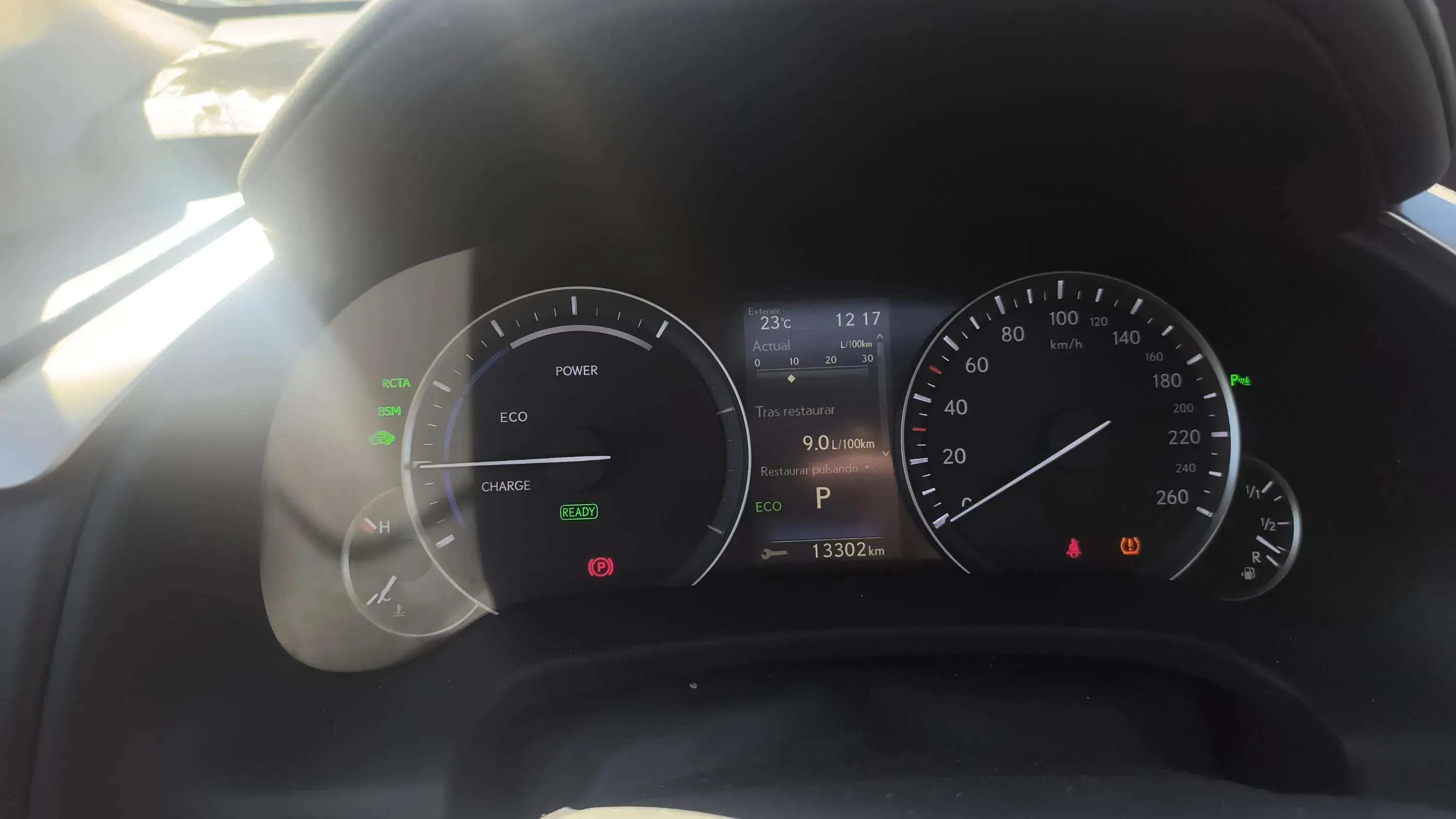 Lexus RX 450h Executive - foto 11