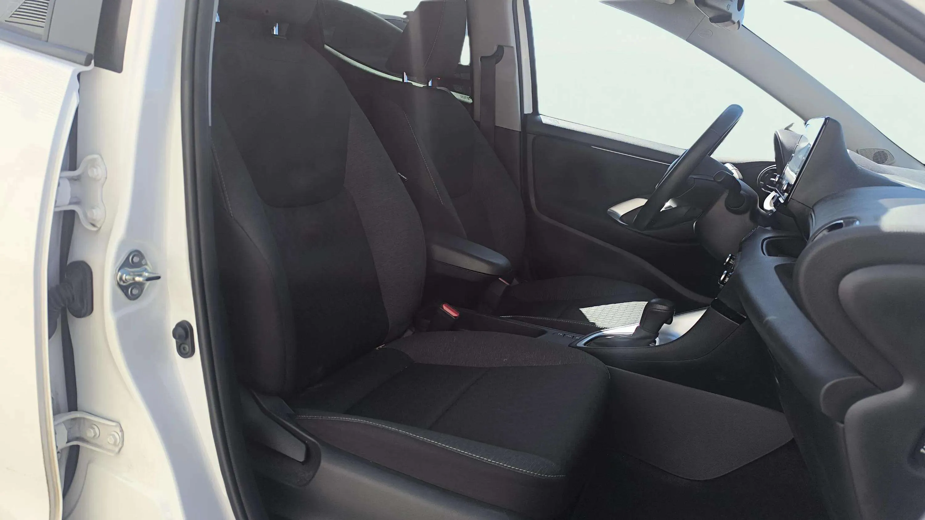 Toyota Yaris 1.5 120H Style Plus - foto 14
