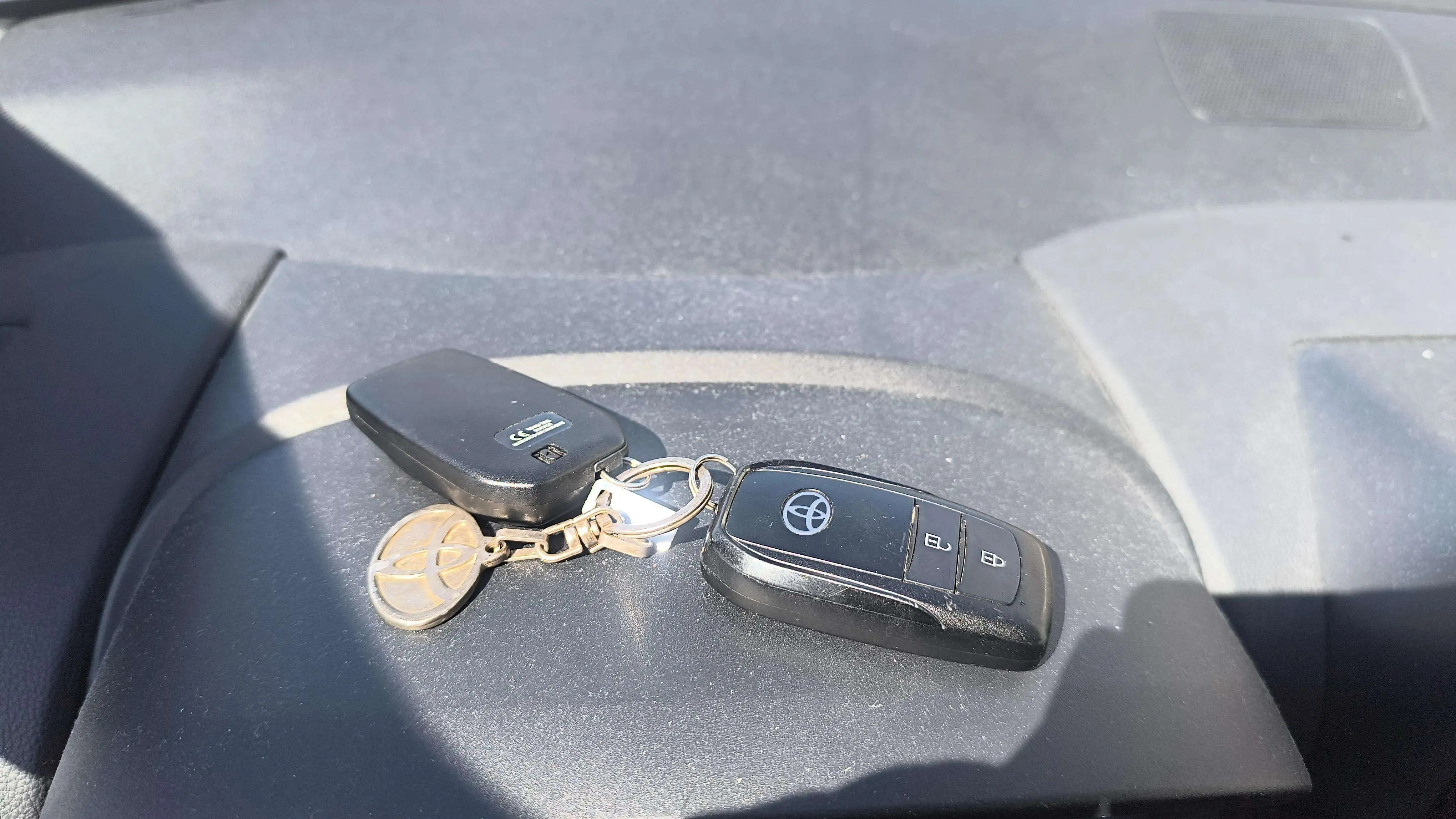 Toyota Yaris 1.5 120H Style Plus - foto 21