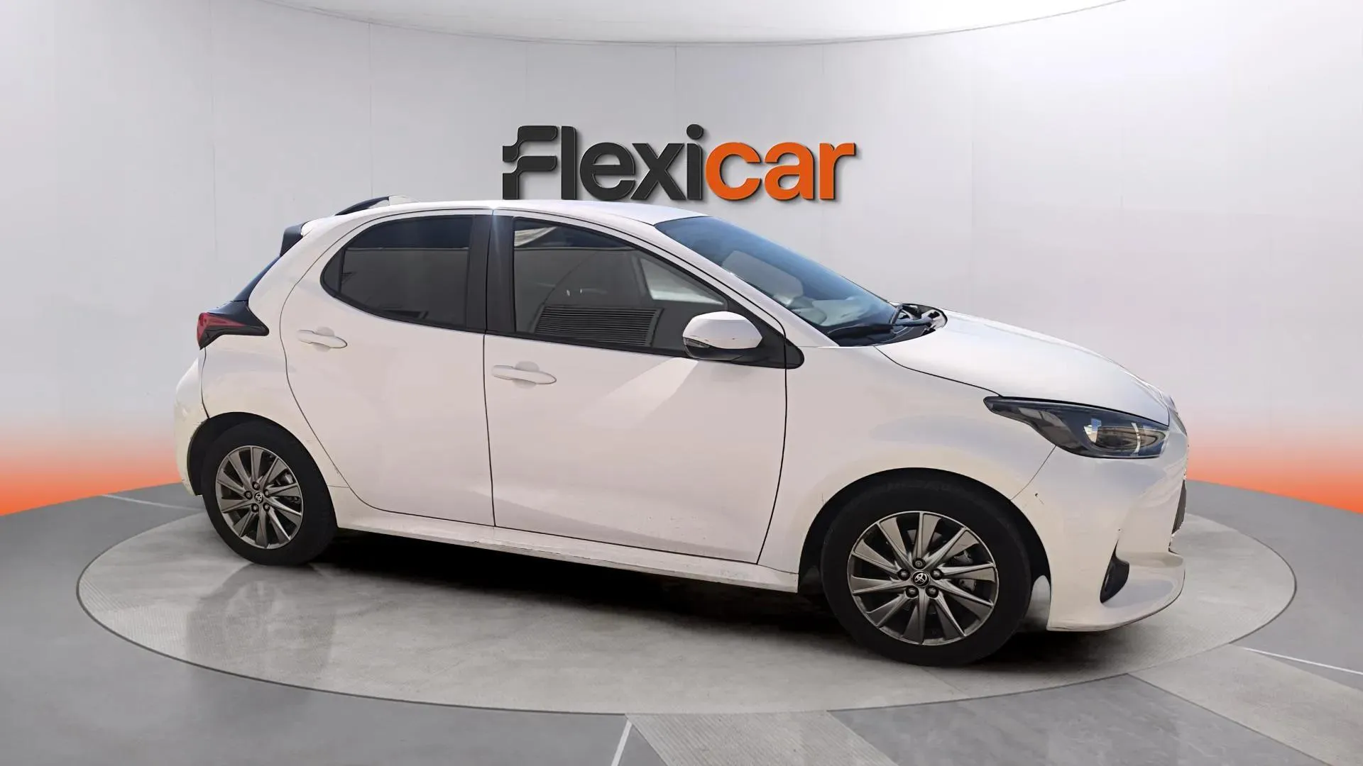 Toyota Yaris 1.5 120H Style Plus - foto 7