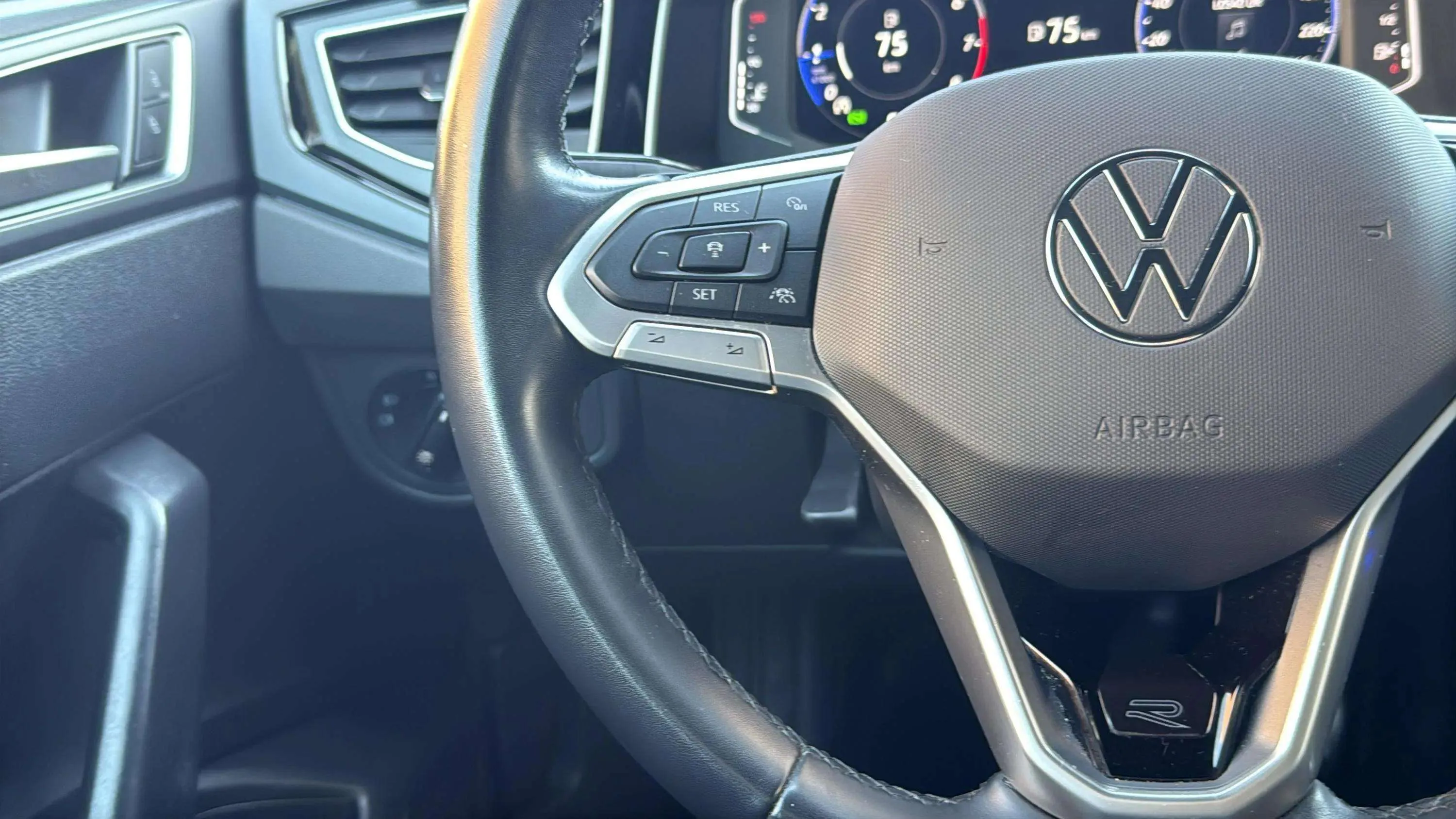 Volkswagen Taigo R-Line 1.0 TSI DSG - foto 16