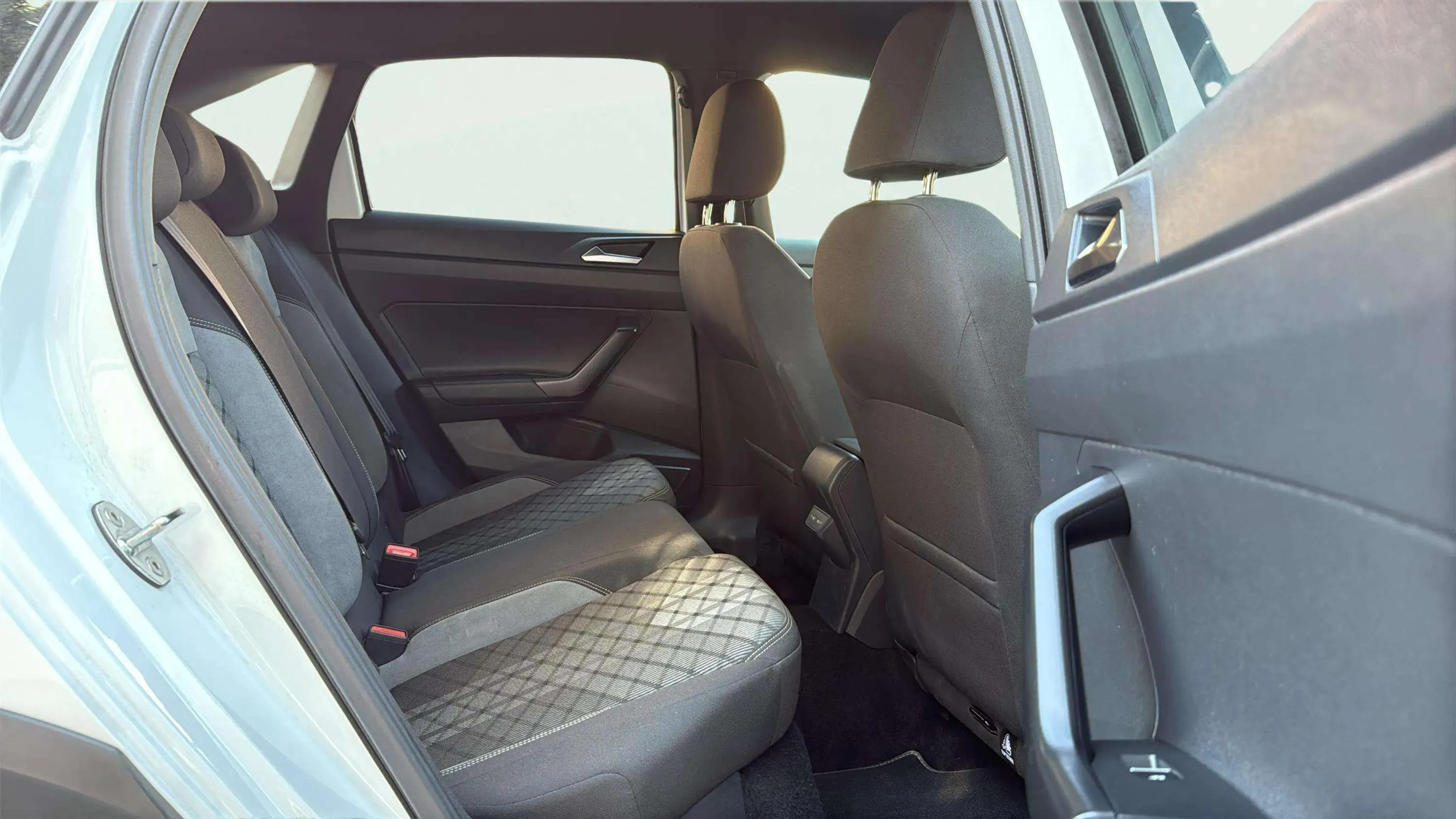 Volkswagen Taigo R-Line 1.0 TSI DSG - foto 10