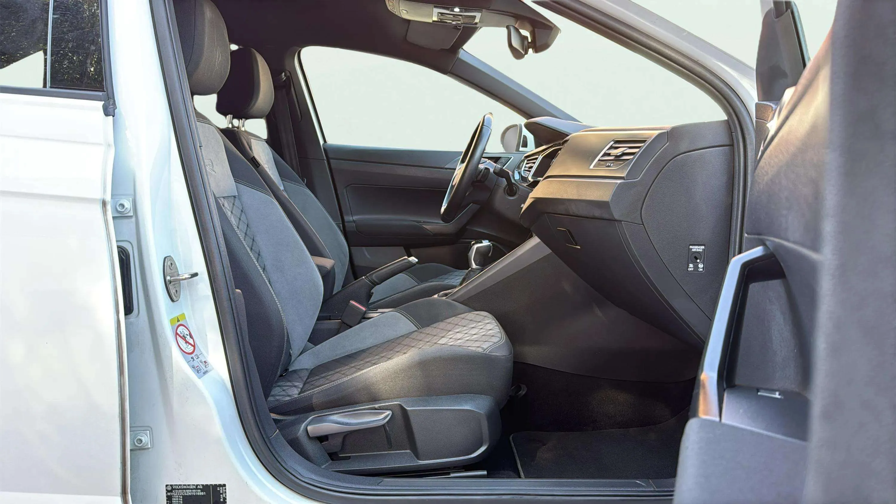 Volkswagen Taigo R-Line 1.0 TSI DSG - foto 9