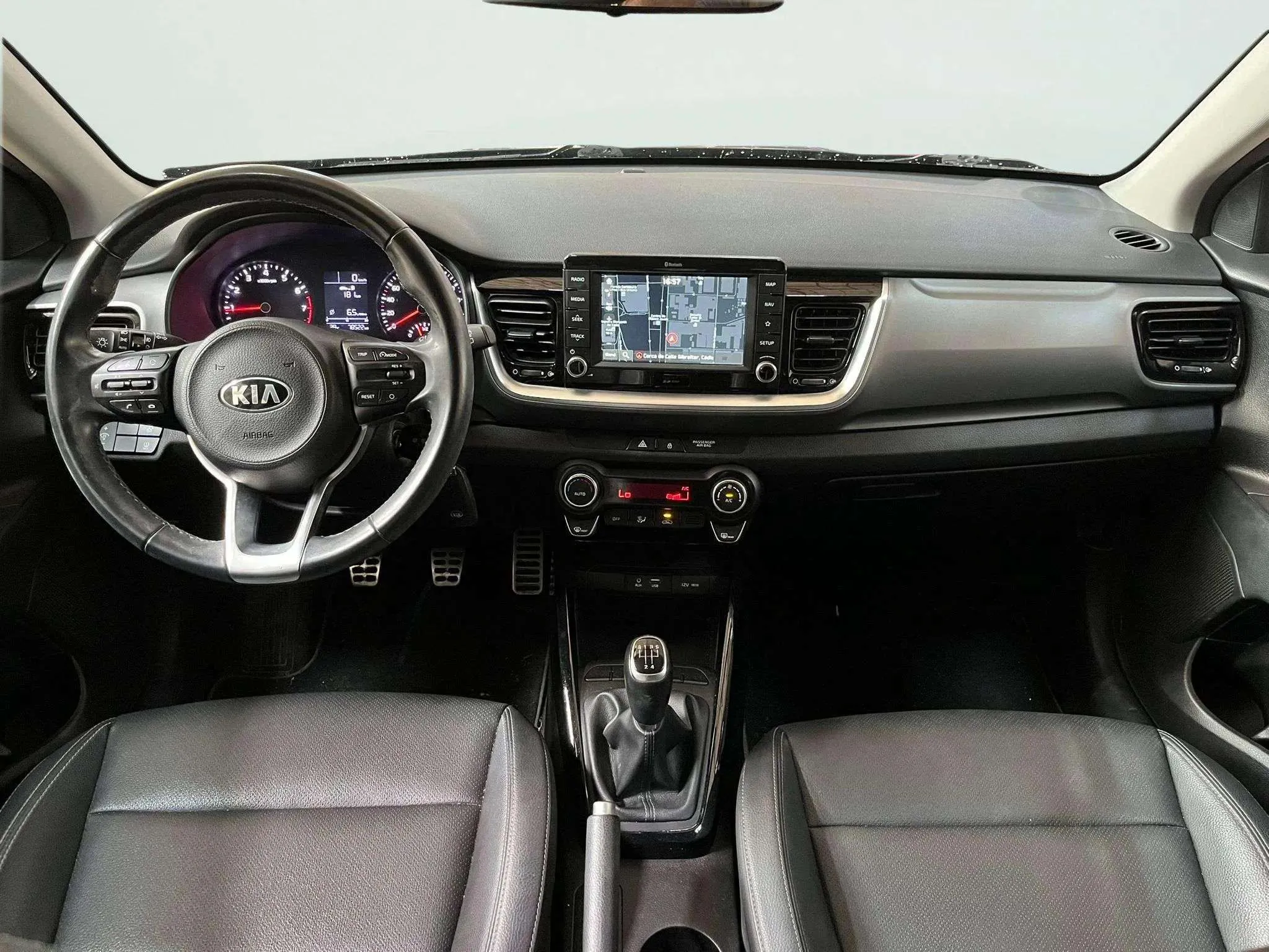 Kia Stonic 1.0 T-GDi Black Edition - foto 17