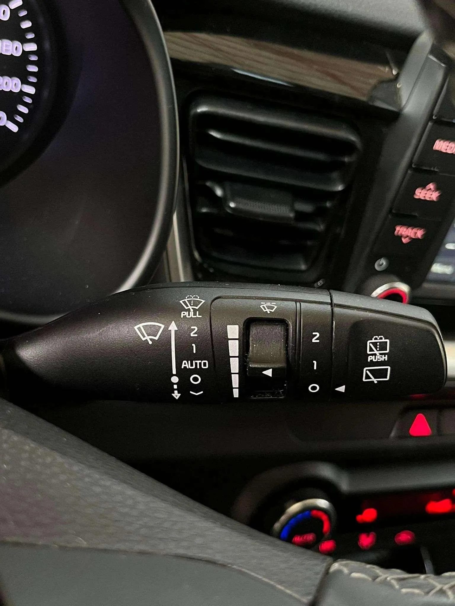Kia Stonic 1.0 T-GDi Black Edition - foto 15