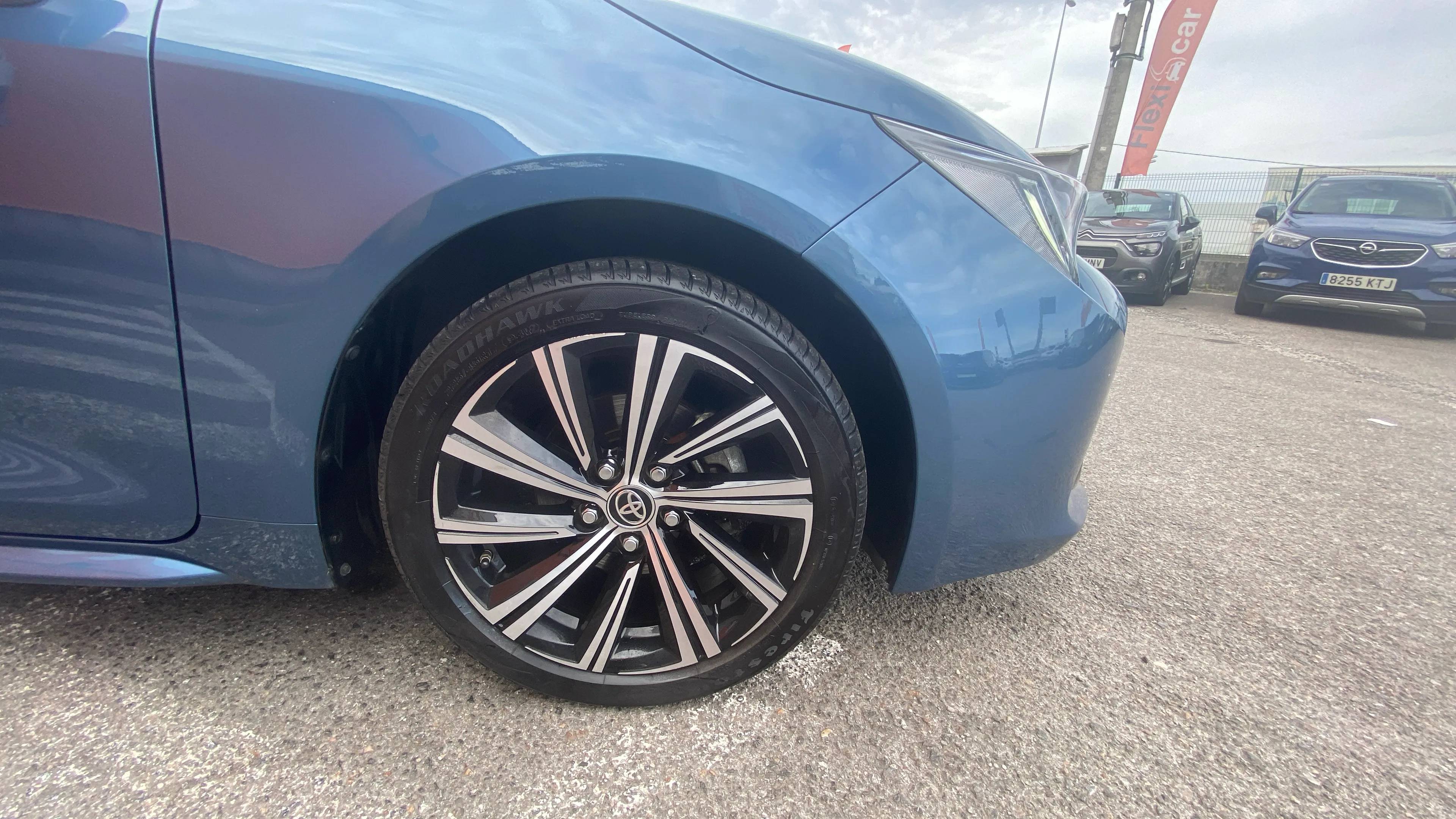 Toyota Corolla 1.8 125H Style E-CVT Touring Sport - foto 10