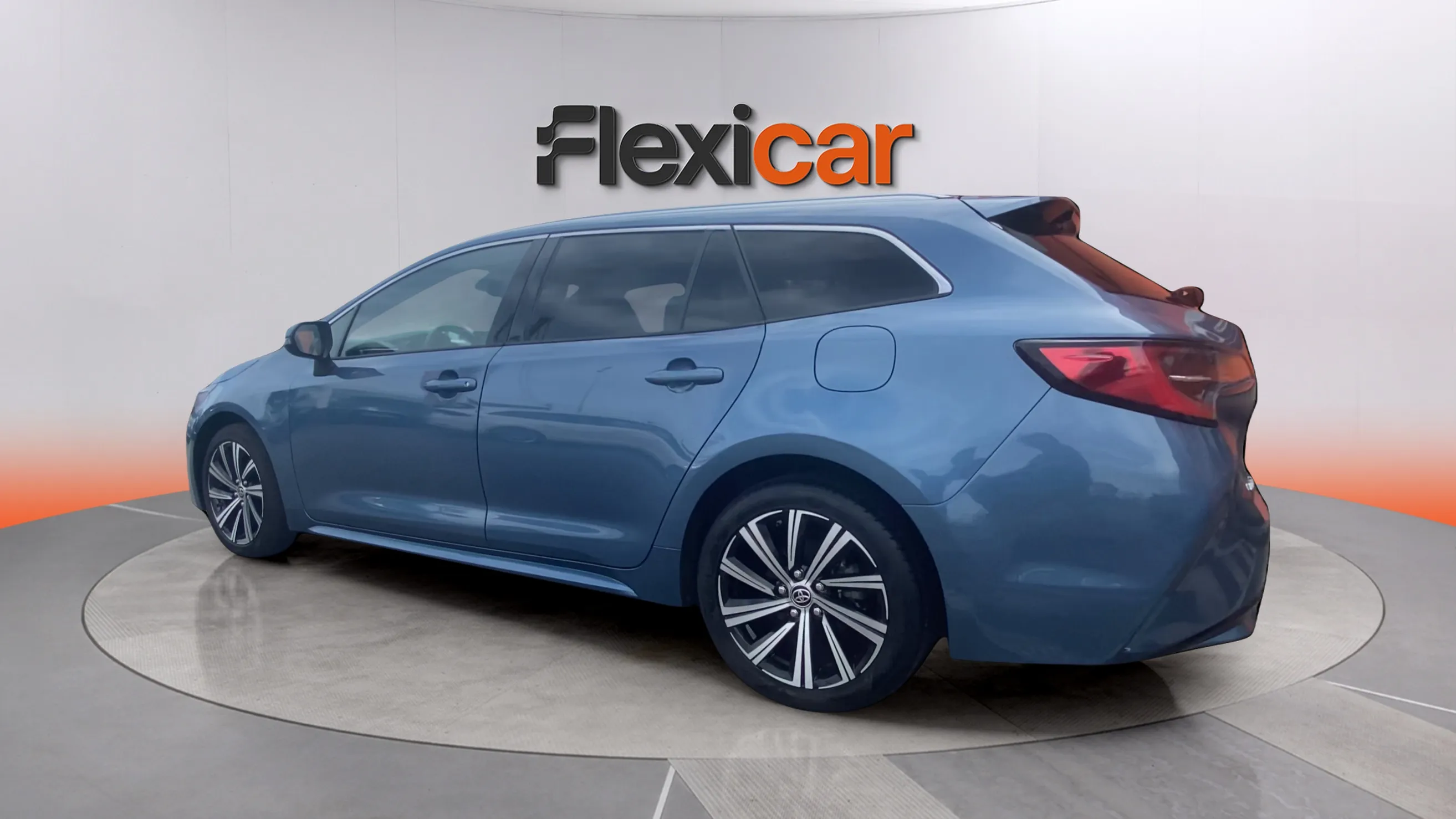 Toyota Corolla 1.8 125H Style E-CVT Touring Sport - foto 5
