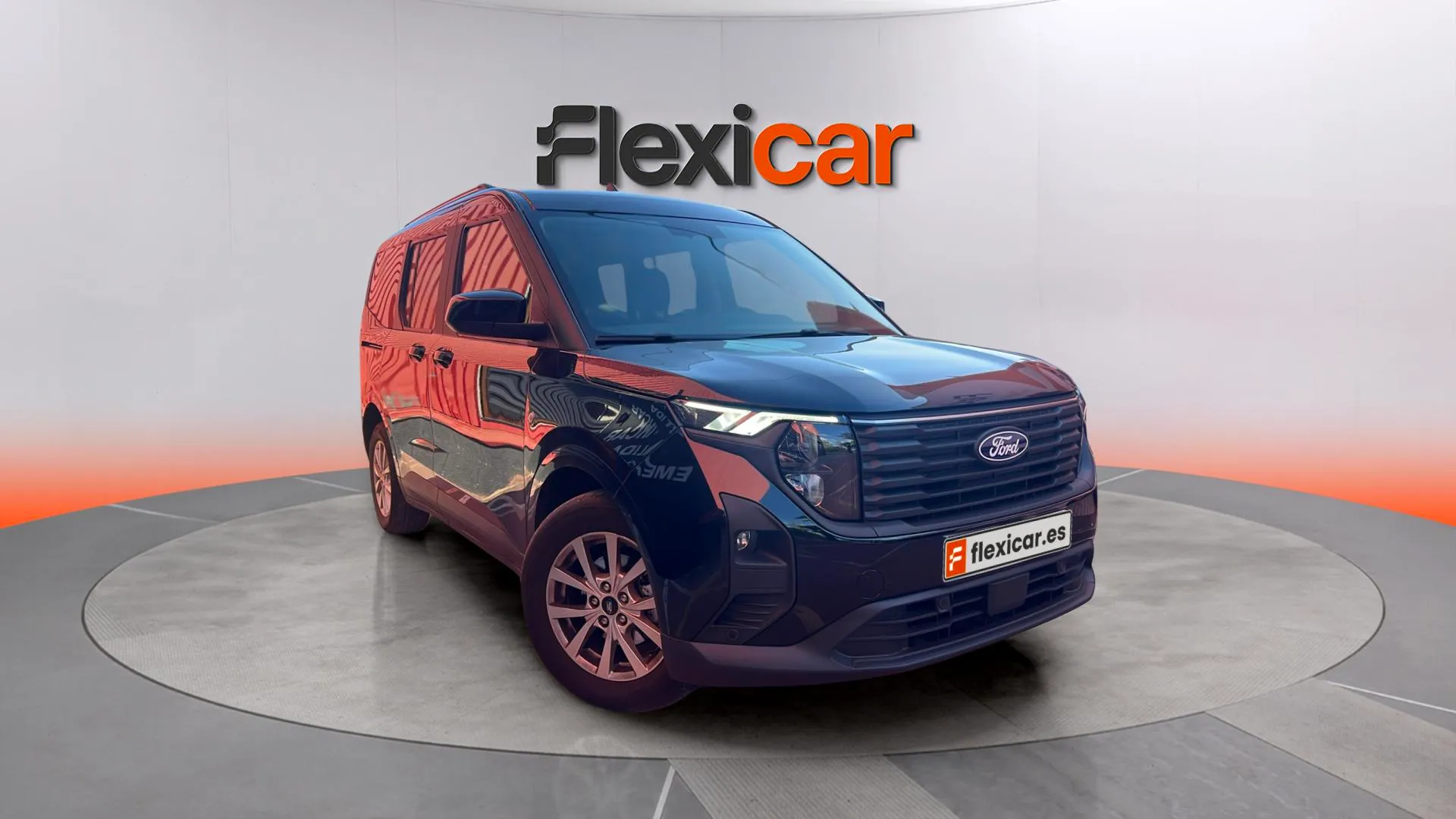 Ford Tourneo Courier 1.0 EcoBoost Titanium