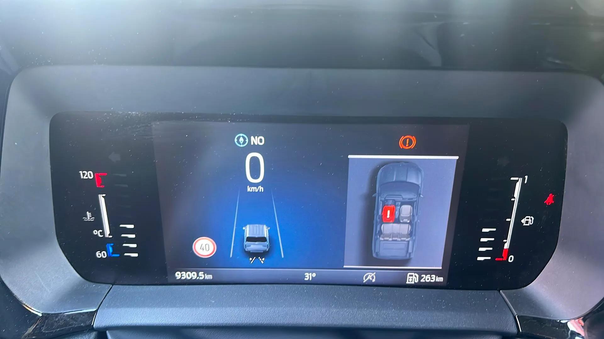 Ford Tourneo Courier 1.0 EcoBoost Titanium - foto 13