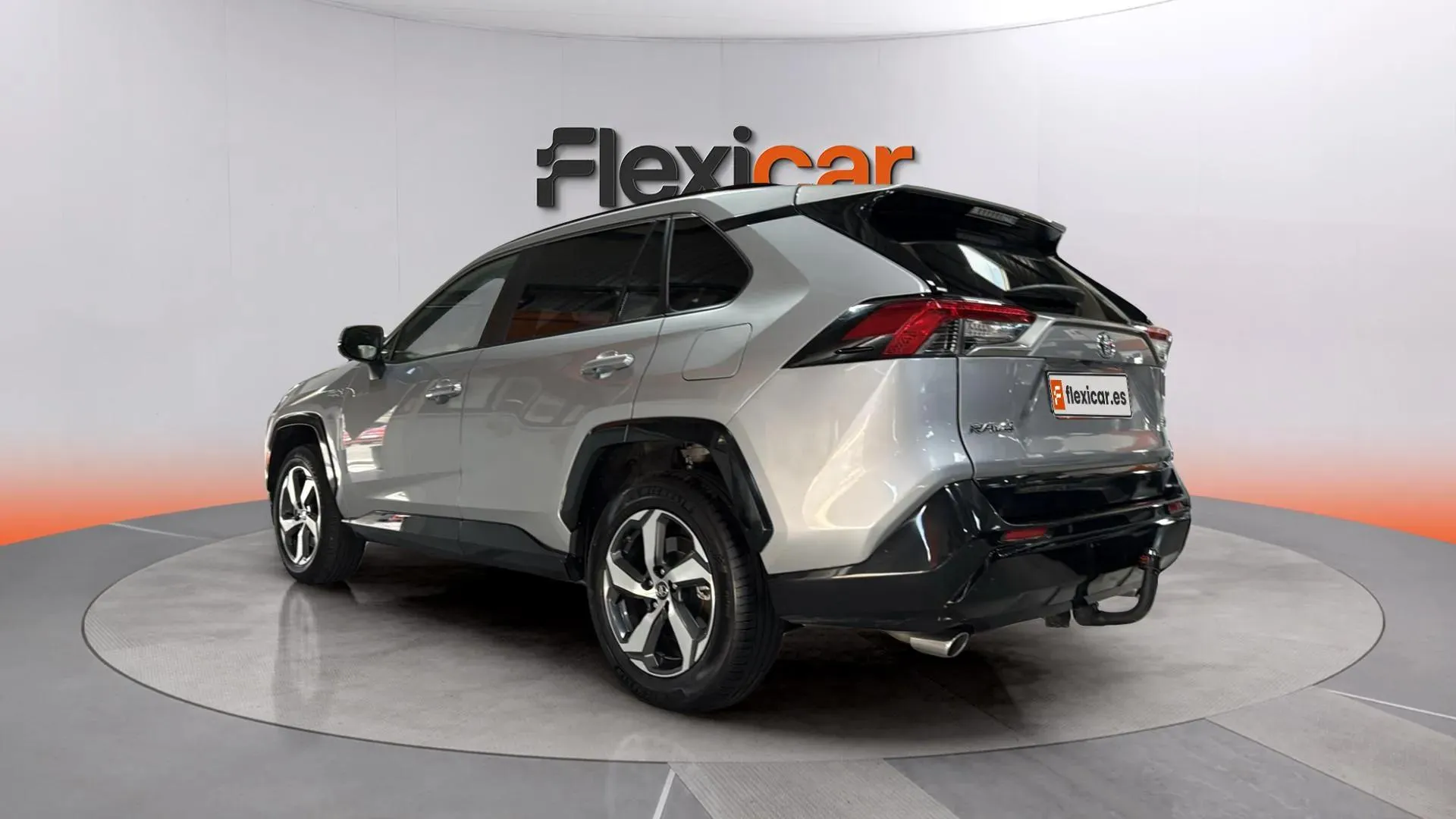 Toyota RAV4 2.5l PLUG-IN 300PH (e-CVT) Advance - foto 6