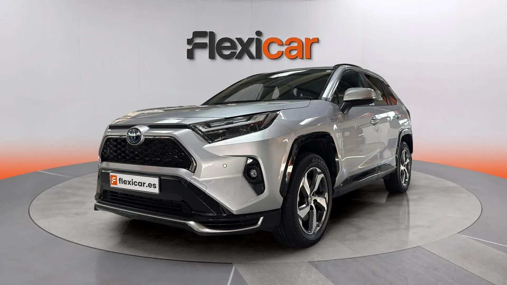 Toyota RAV4 2.5l PLUG-IN 300PH (e-CVT) Advance - foto 3