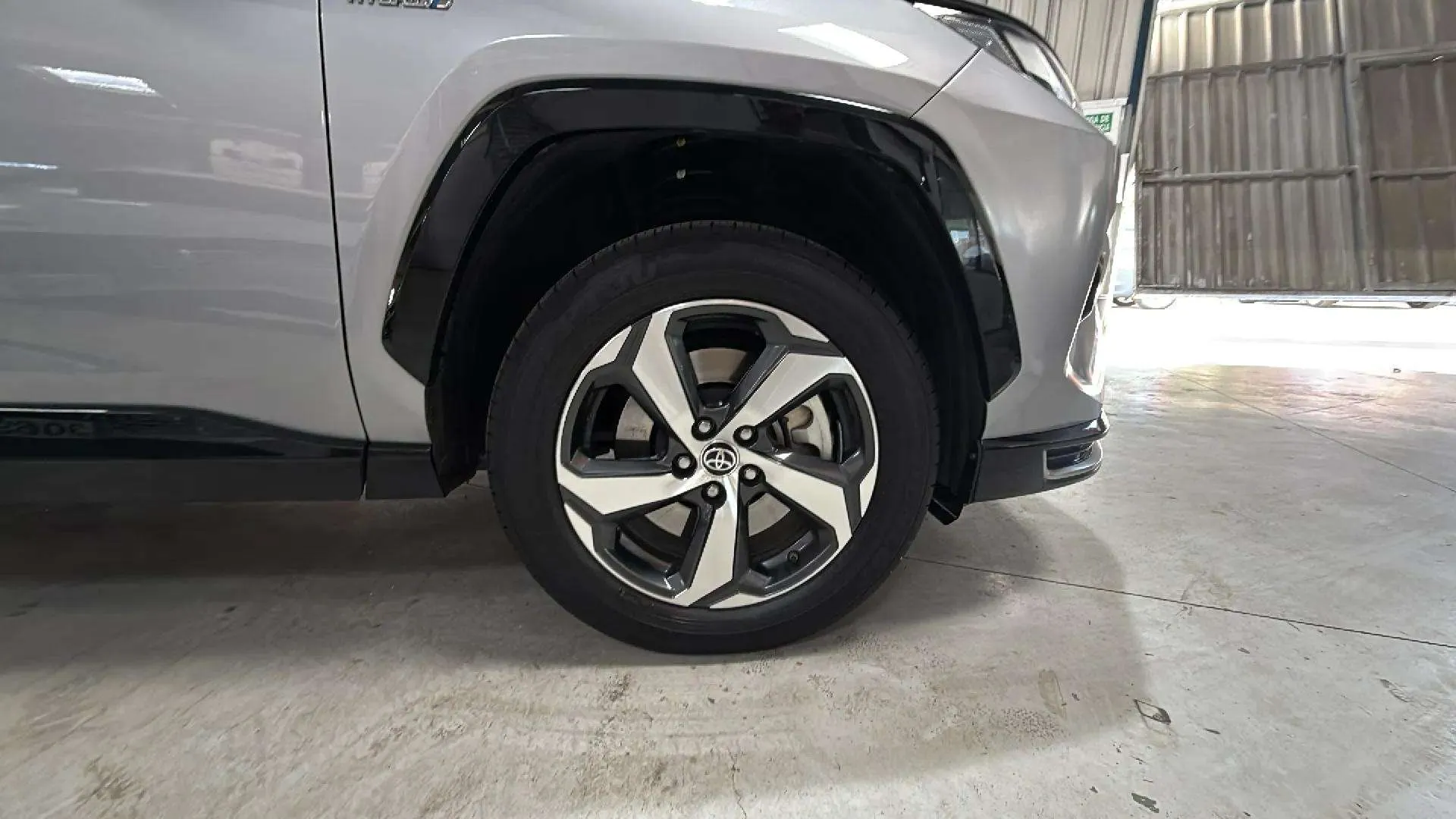 Toyota RAV4 2.5l PLUG-IN 300PH (e-CVT) Advance - foto 22