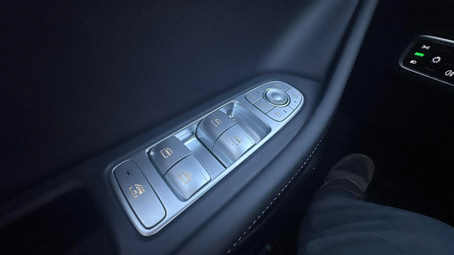 Omoda 5 Premium 1.6 T-GDi - foto 17