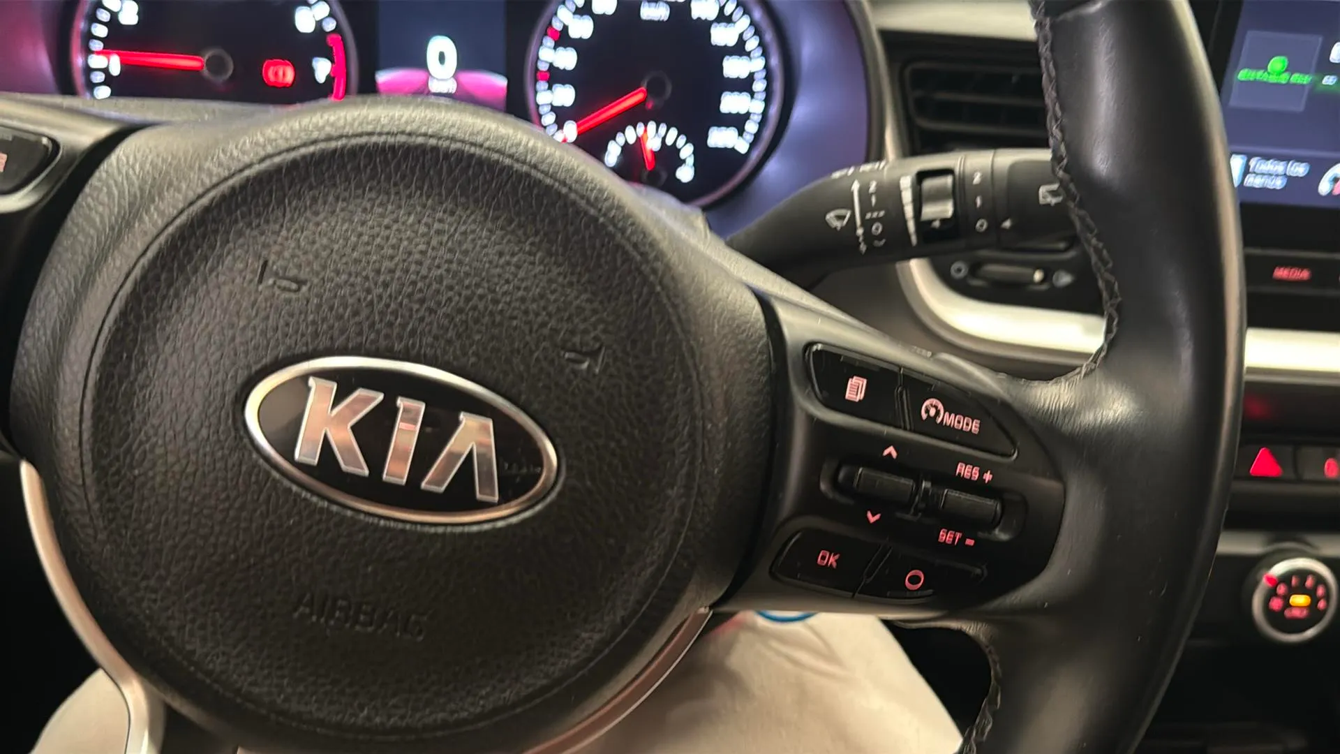 Kia Stonic 1.0 T-GDi MHEV iMT Concept - foto 13