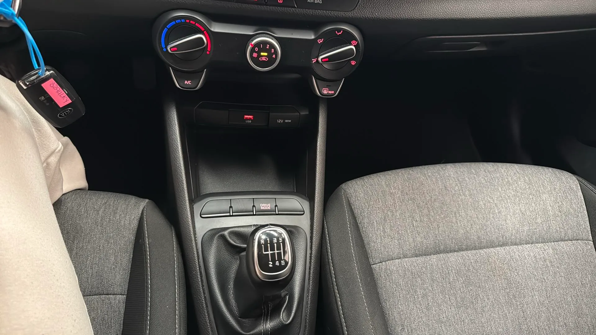 Kia Stonic 1.0 T-GDi MHEV iMT Concept - foto 17