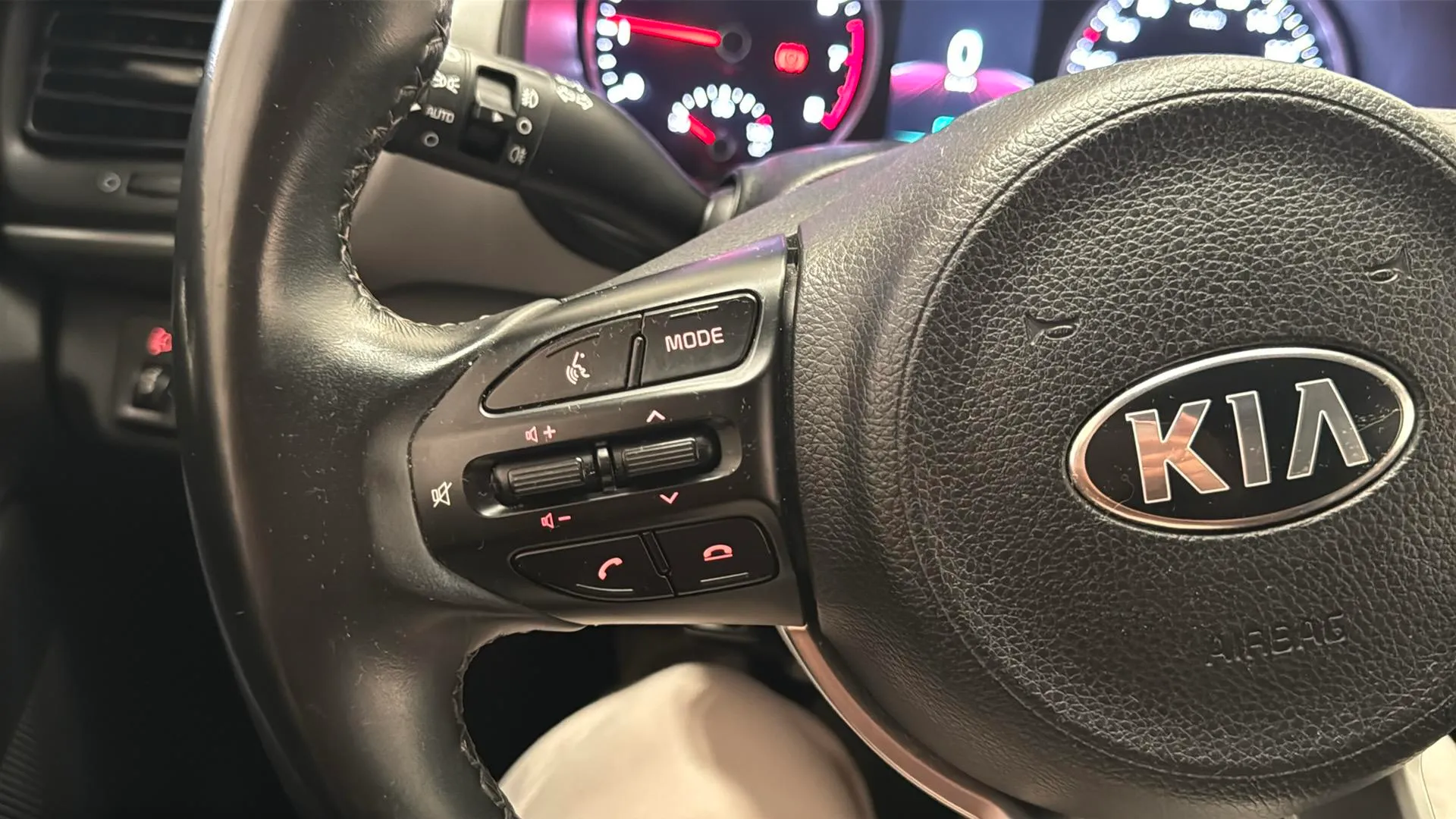 Kia Stonic 1.0 T-GDi MHEV iMT Concept - foto 12